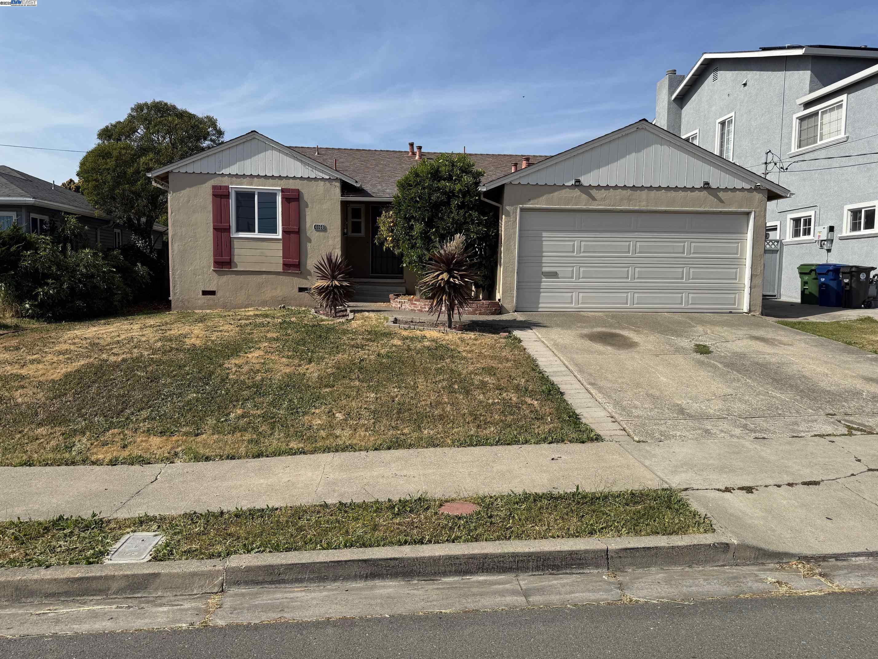 Detail Gallery Image 1 of 1 For 4060 Meadowview Dr, Castro Valley,  CA 94546 - 3 Beds | 2 Baths