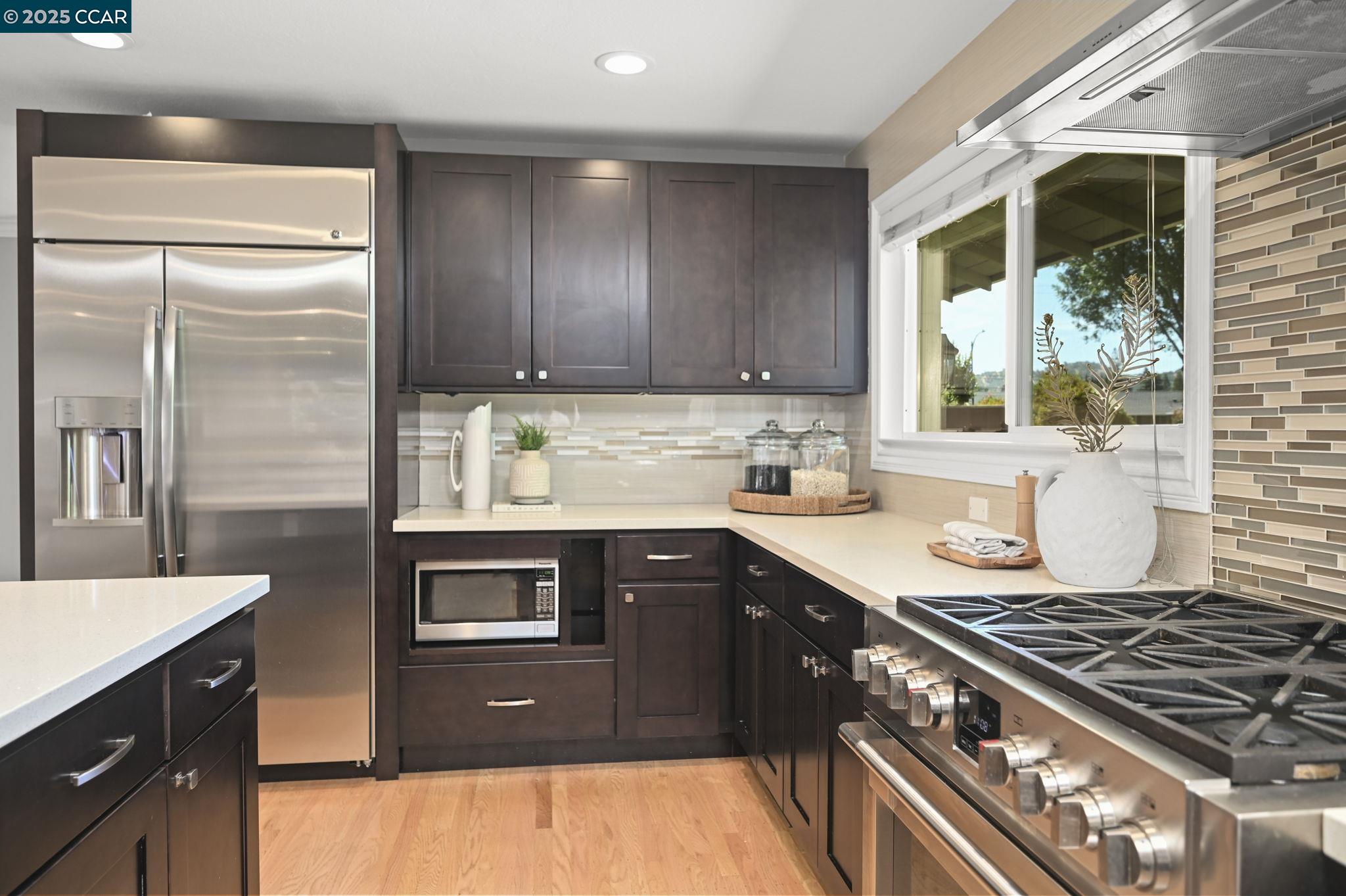 Detail Gallery Image 12 of 36 For 214 via Mantilla, Walnut Creek,  CA 94598 - 4 Beds | 2 Baths