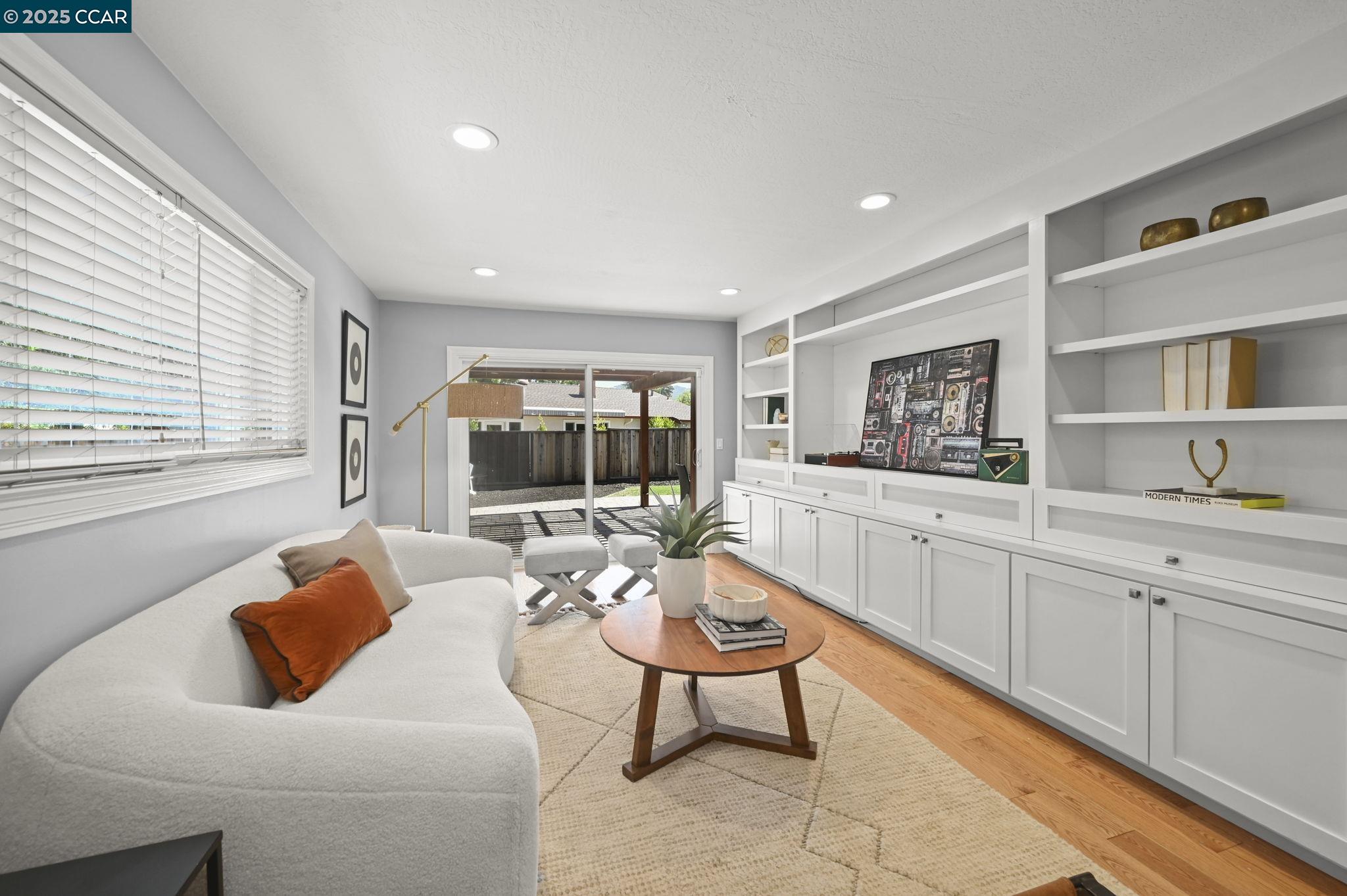 Detail Gallery Image 13 of 36 For 214 via Mantilla, Walnut Creek,  CA 94598 - 4 Beds | 2 Baths