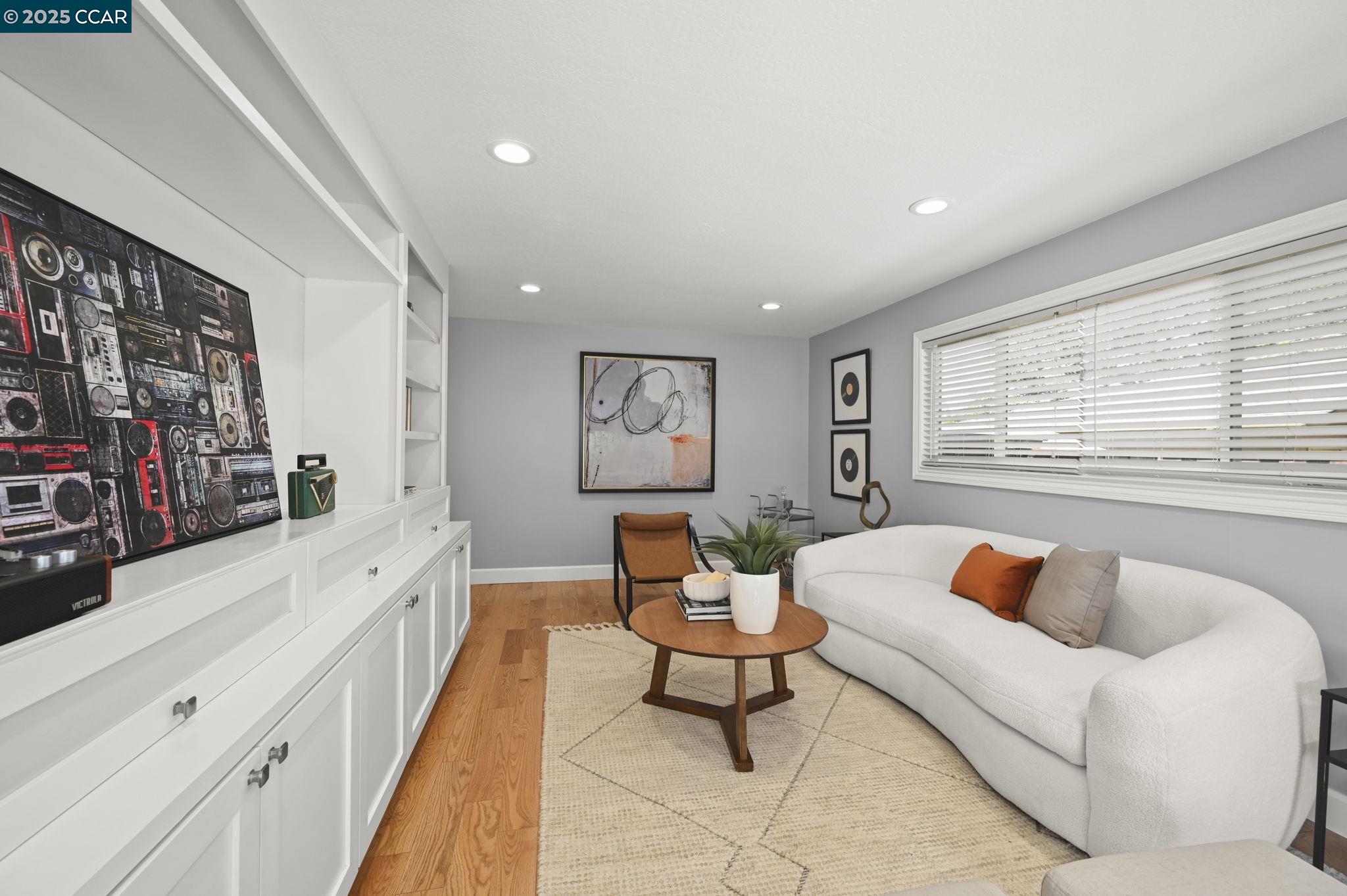 Detail Gallery Image 15 of 36 For 214 via Mantilla, Walnut Creek,  CA 94598 - 4 Beds | 2 Baths
