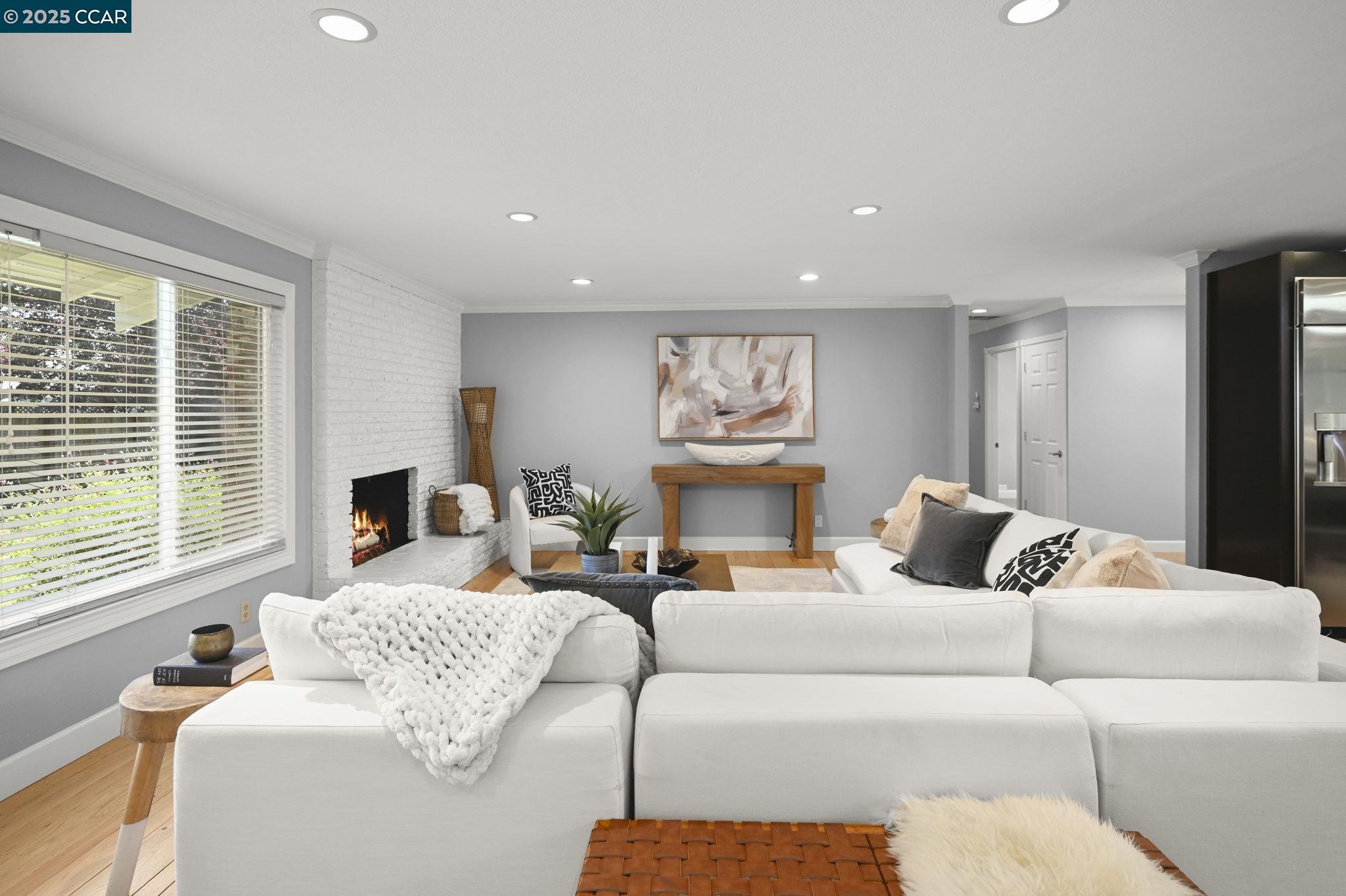 Detail Gallery Image 6 of 36 For 214 via Mantilla, Walnut Creek,  CA 94598 - 4 Beds | 2 Baths