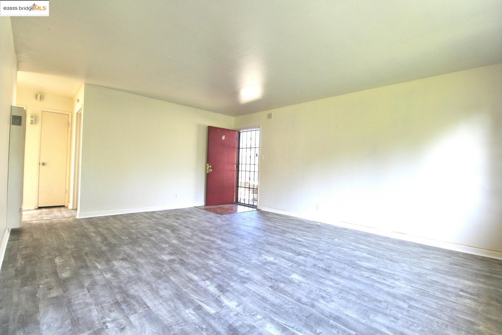 Detail Gallery Image 12 of 20 For 3044 Capp St, Oakland,  CA 94602 - – Beds | – Baths