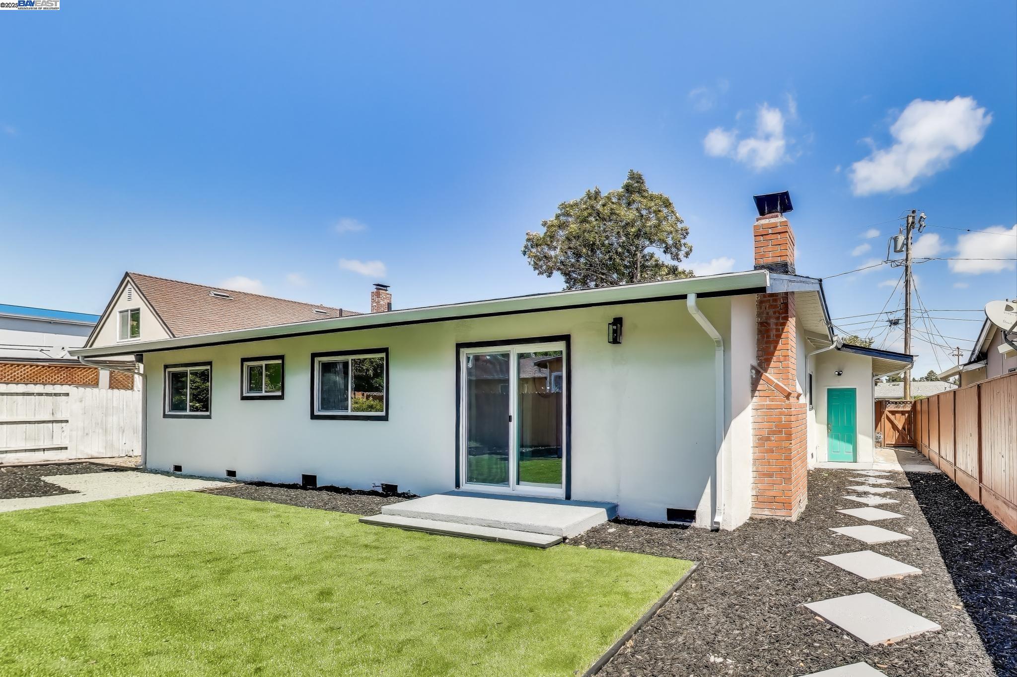 Detail Gallery Image 19 of 21 For 2316 Dolores, Pinole,  CA 94564 - 3 Beds | 2 Baths