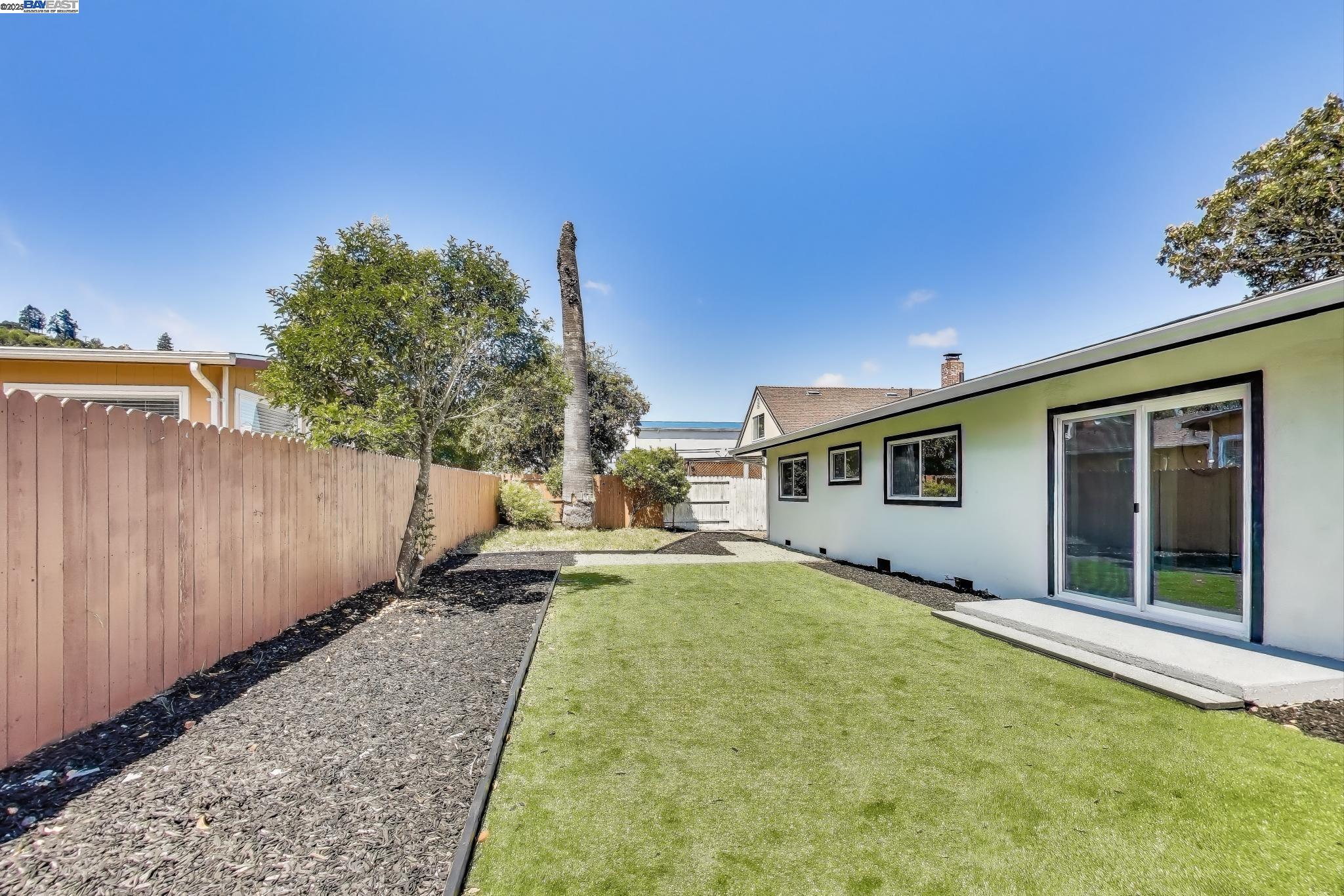 Detail Gallery Image 21 of 21 For 2316 Dolores, Pinole,  CA 94564 - 3 Beds | 2 Baths