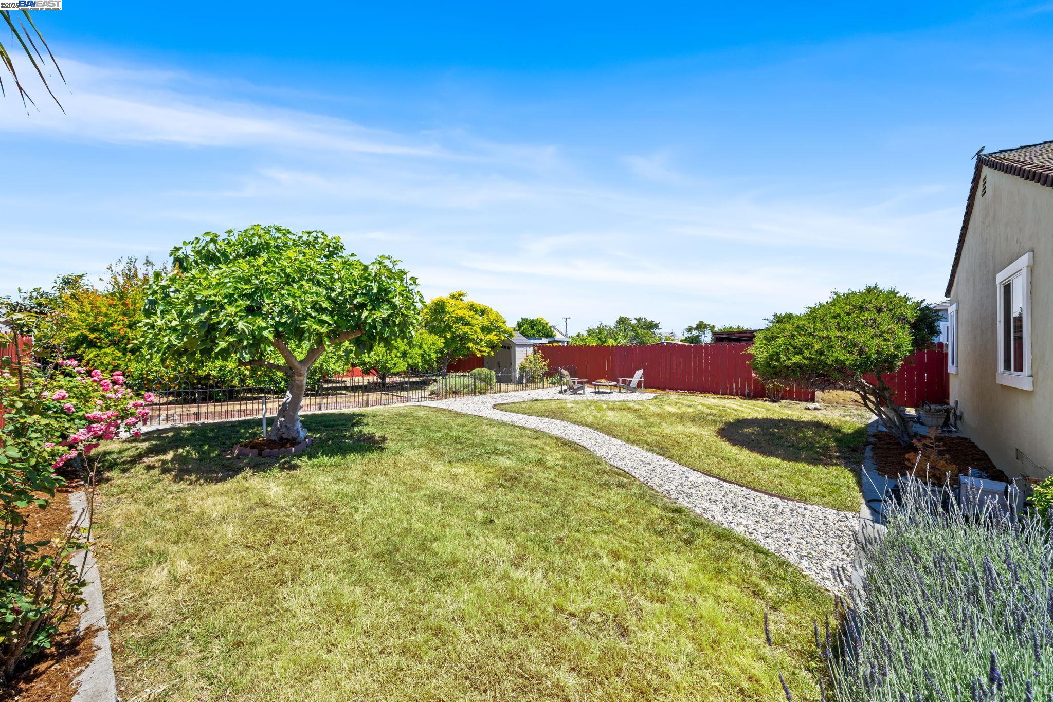 Detail Gallery Image 17 of 24 For 1457 via El Monte, San Lorenzo,  CA 94580 - 3 Beds | 1 Baths