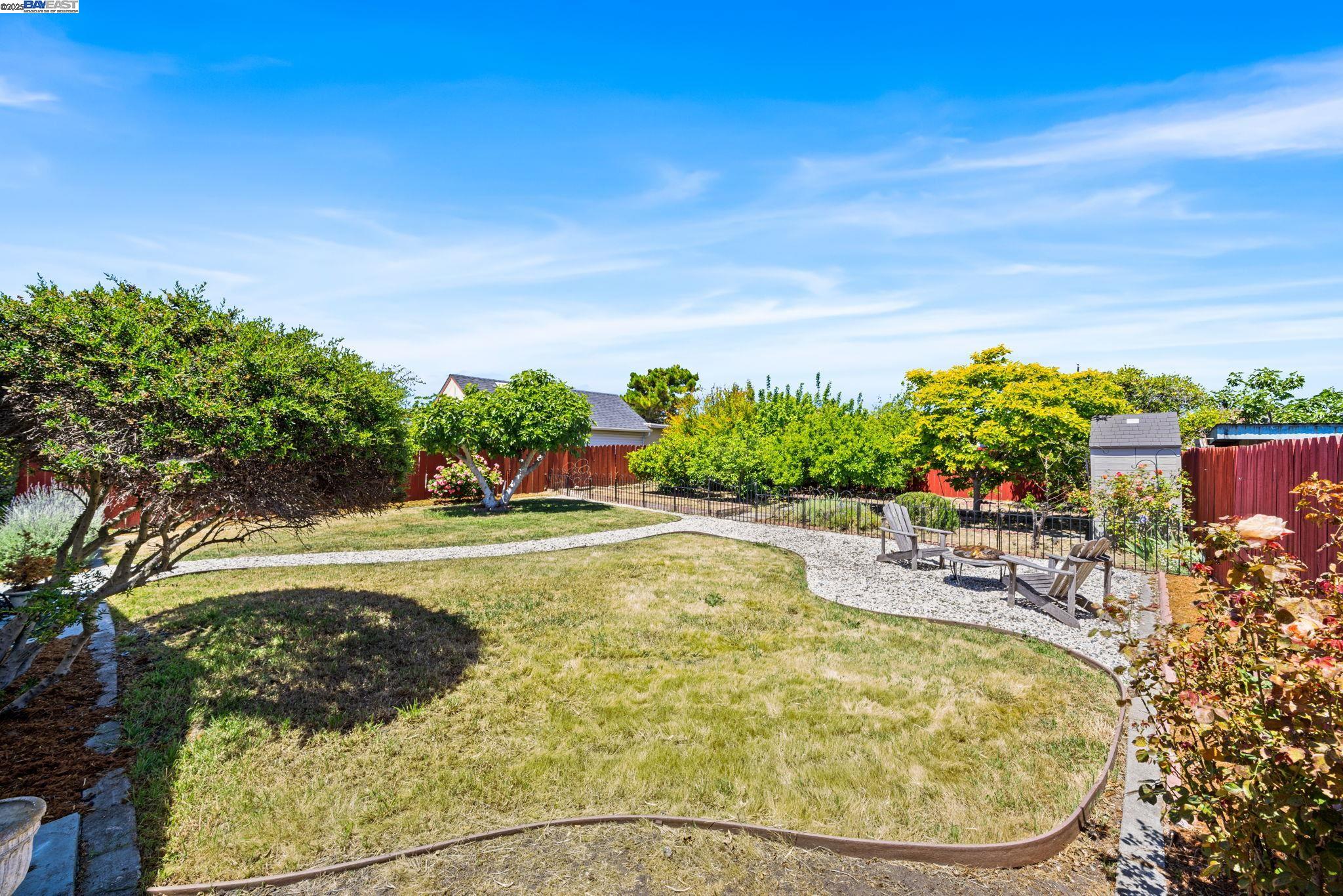 Detail Gallery Image 22 of 24 For 1457 via El Monte, San Lorenzo,  CA 94580 - 3 Beds | 1 Baths