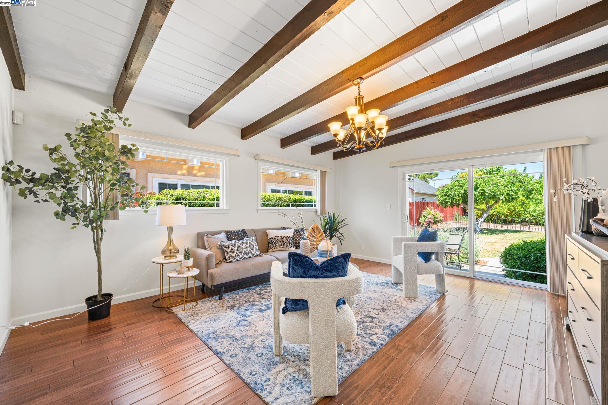 Detail Gallery Image 10 of 24 For 1457 via El Monte, San Lorenzo,  CA 94580 - 3 Beds | 1 Baths