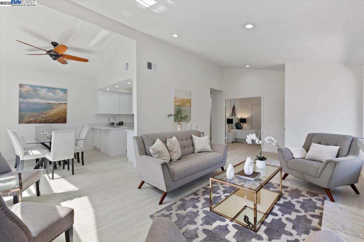 Detail Gallery Image 8 of 32 For 32948 Soquel St, Union City,  CA 94587 - 3 Beds | 2 Baths