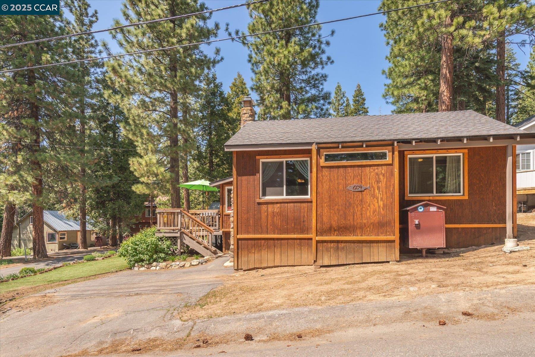 Detail Gallery Image 12 of 25 For 604 Chipmunk St, Kings Beach,  CA 96143 - 2 Beds | 2 Baths