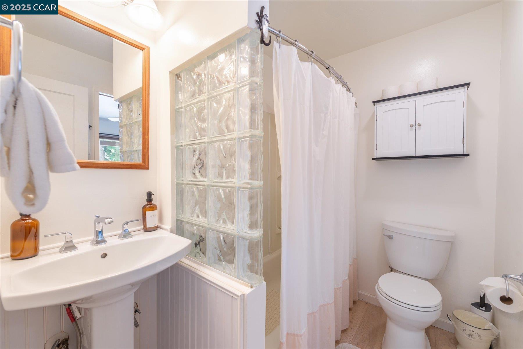 Detail Gallery Image 8 of 25 For 604 Chipmunk St, Kings Beach,  CA 96143 - 2 Beds | 2 Baths