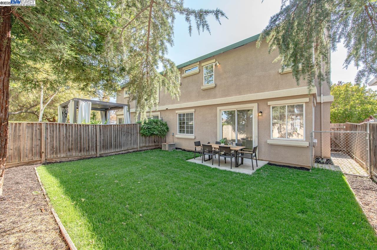 Detail Gallery Image 20 of 27 For 829 Berryessa Ct, Livermore,  CA 94551 - 3 Beds | 2/1 Baths