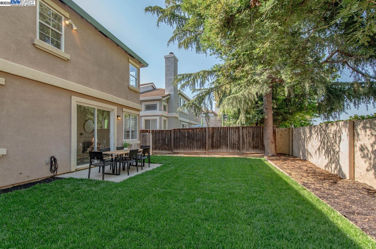 Detail Gallery Image 21 of 27 For 829 Berryessa Ct, Livermore,  CA 94551 - 3 Beds | 2/1 Baths