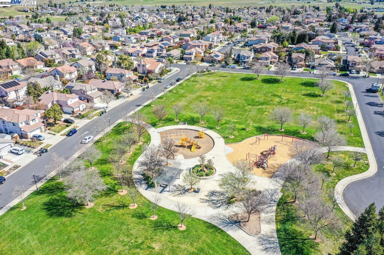 Detail Gallery Image 25 of 27 For 829 Berryessa Ct, Livermore,  CA 94551 - 3 Beds | 2/1 Baths