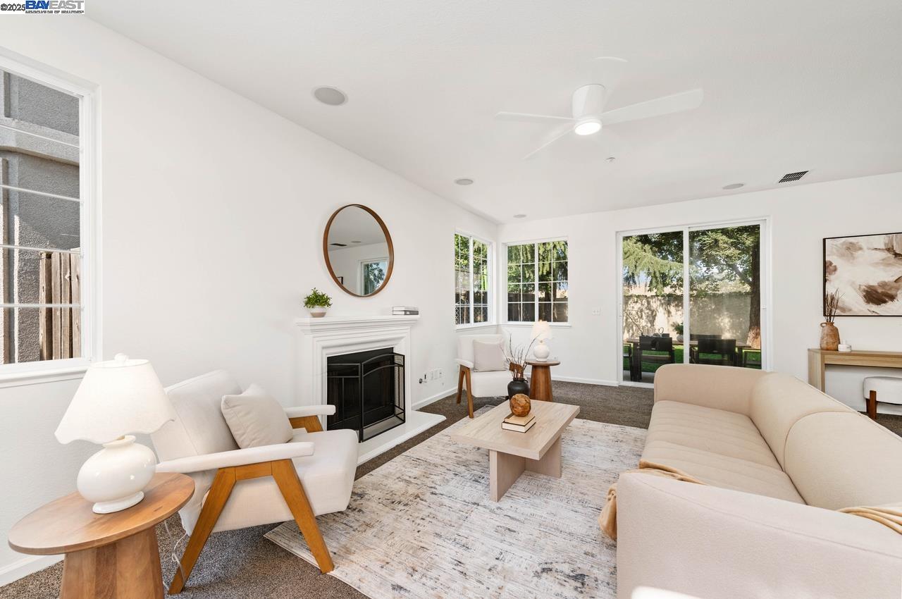 Detail Gallery Image 4 of 27 For 829 Berryessa Ct, Livermore,  CA 94551 - 3 Beds | 2/1 Baths
