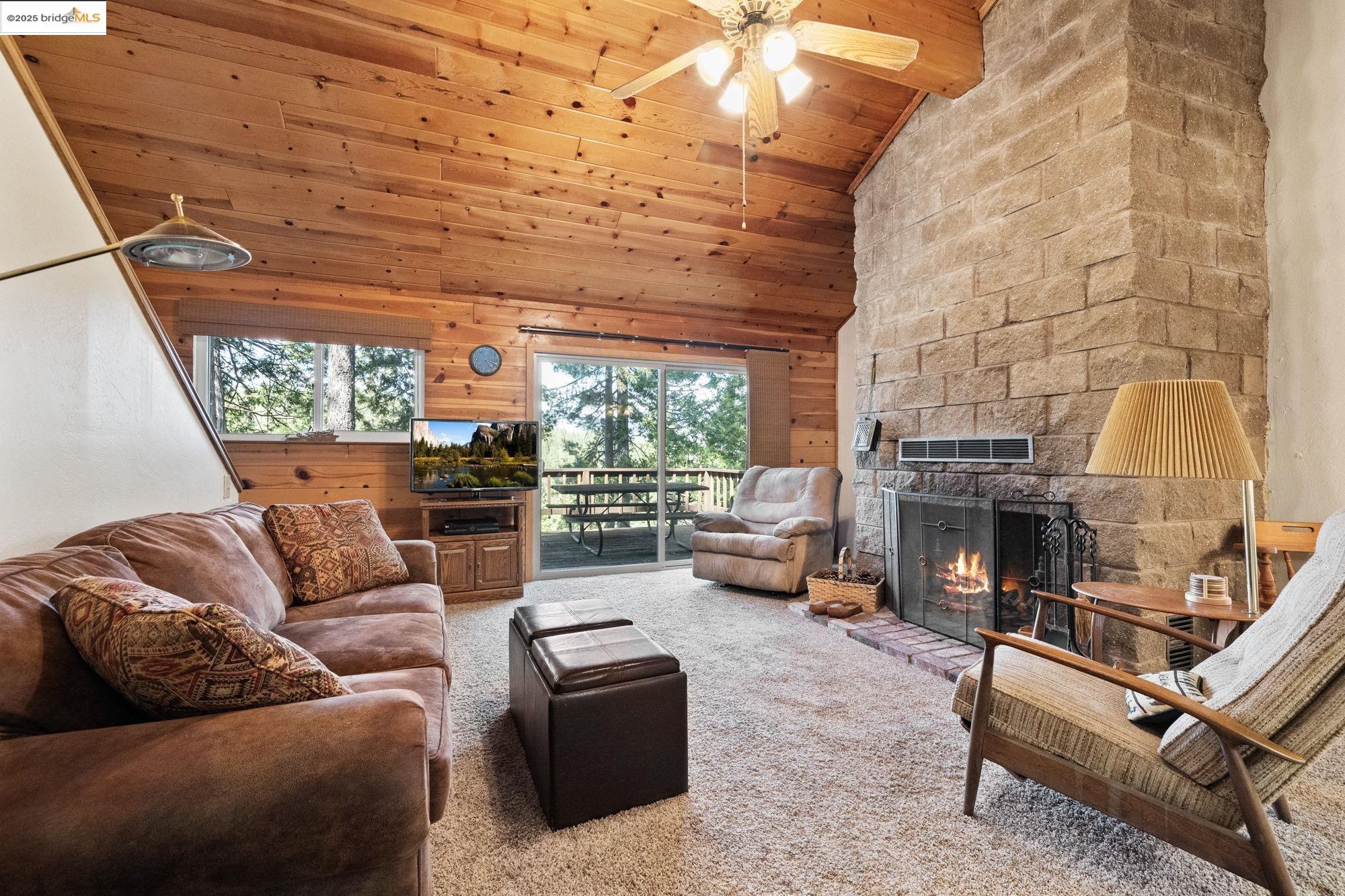 Detail Gallery Image 2 of 33 For 29672 Butte Ct, Cold Springs,  CA 95335 - 2 Beds | 1/1 Baths