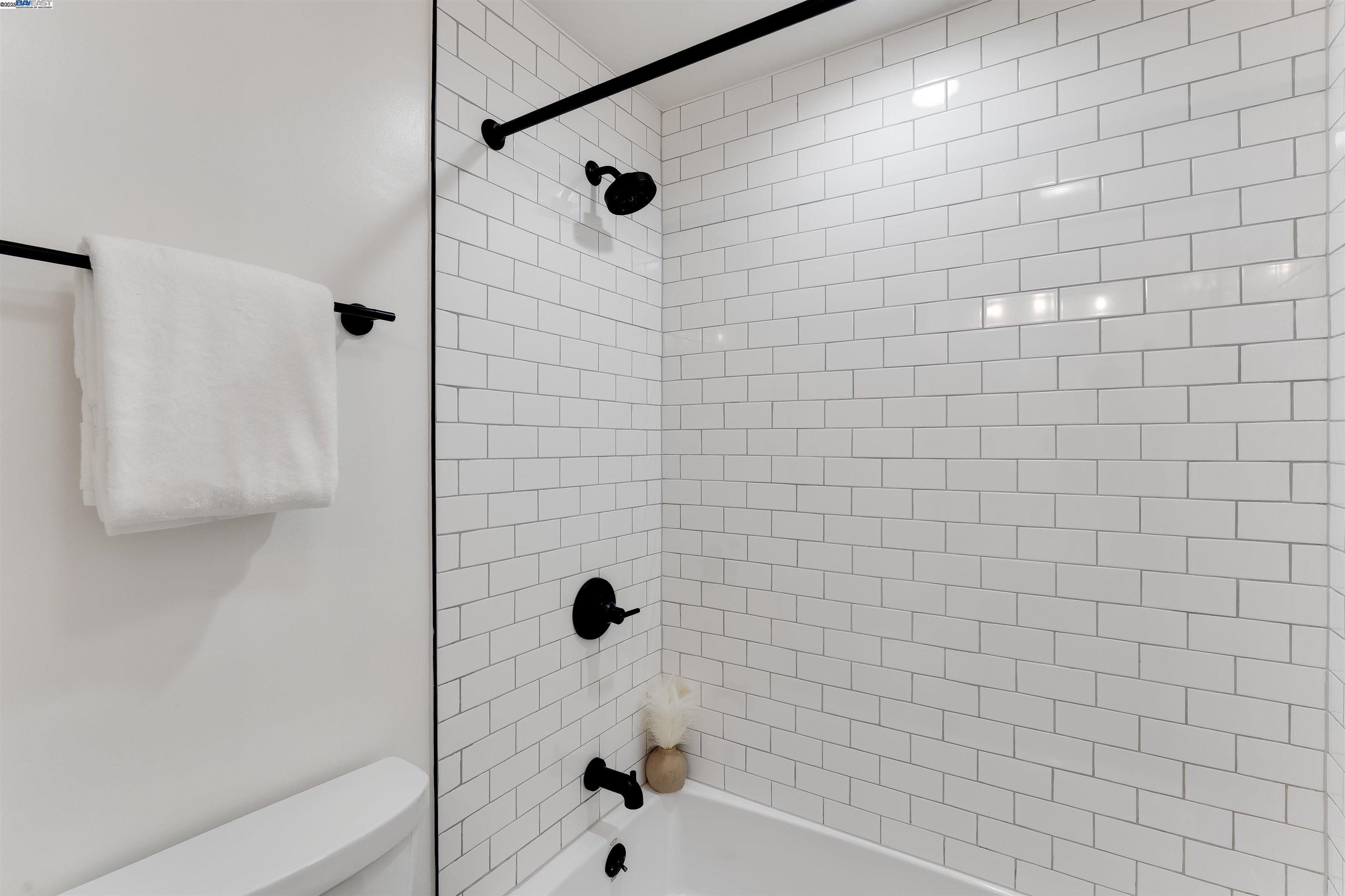 Detail Gallery Image 18 of 32 For 1337 Pennsylvania Blvd, Concord,  CA 94521 - 3 Beds | 2 Baths