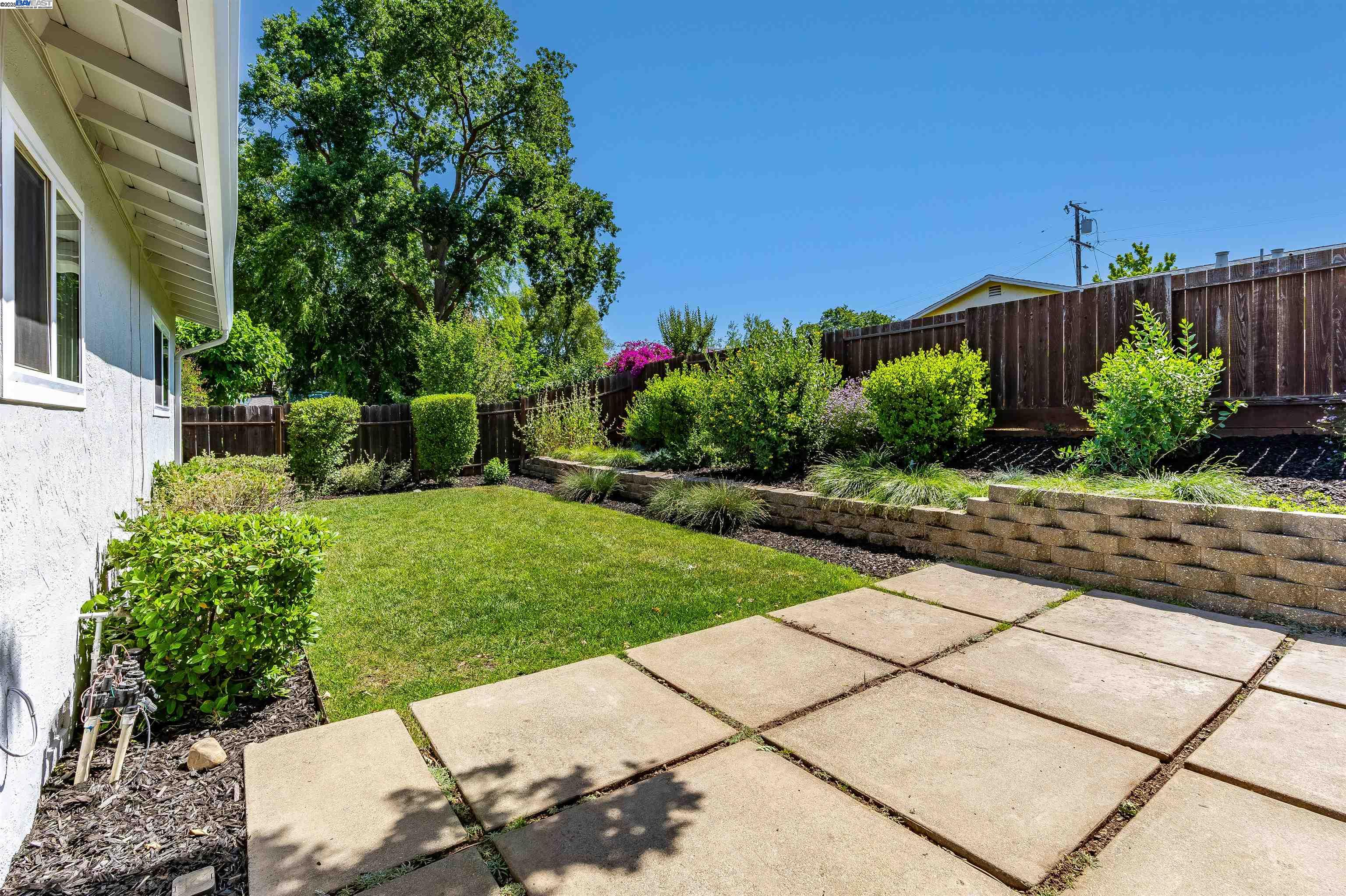 Detail Gallery Image 25 of 32 For 1337 Pennsylvania Blvd, Concord,  CA 94521 - 3 Beds | 2 Baths