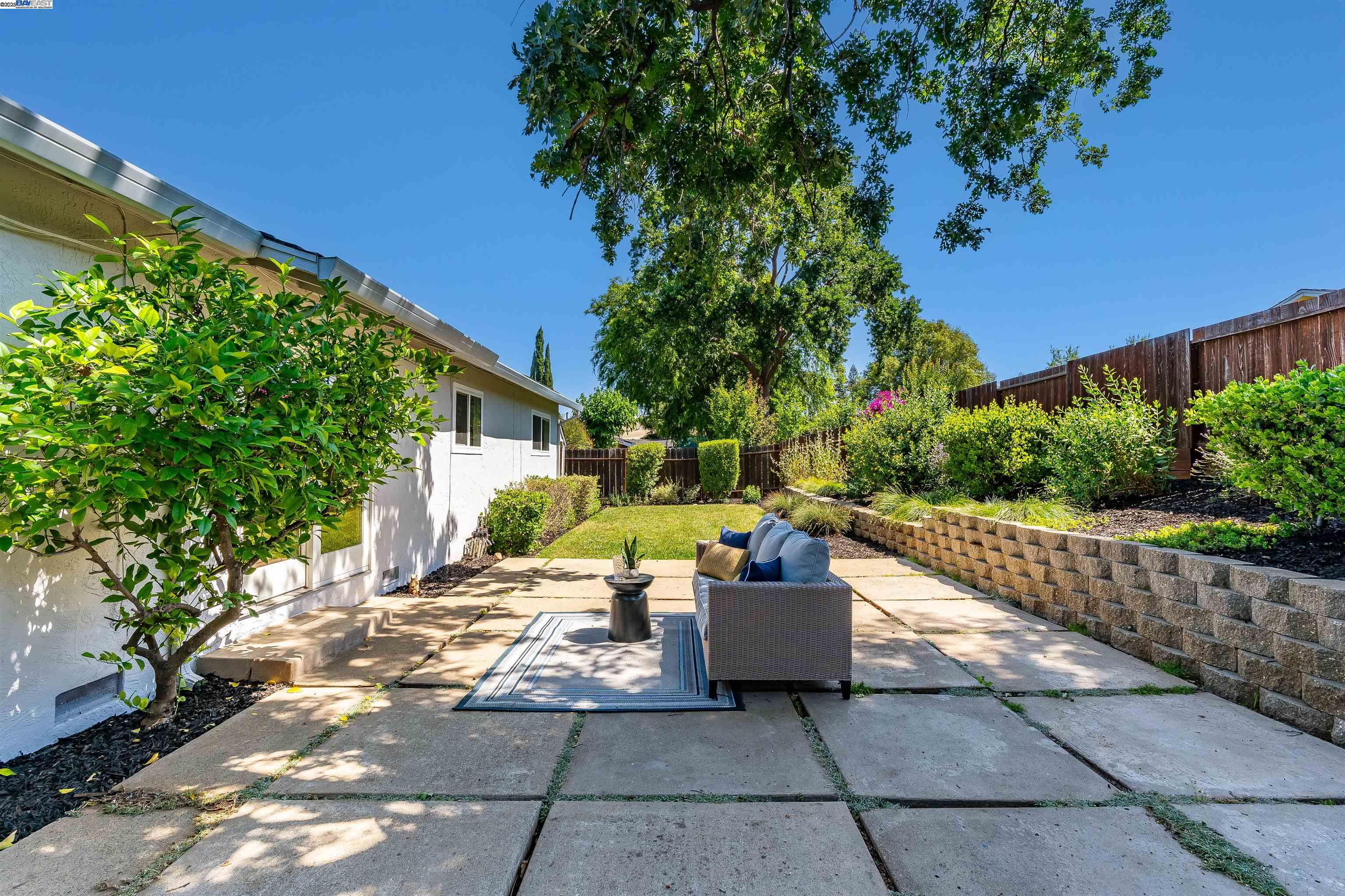 Detail Gallery Image 27 of 32 For 1337 Pennsylvania Blvd, Concord,  CA 94521 - 3 Beds | 2 Baths