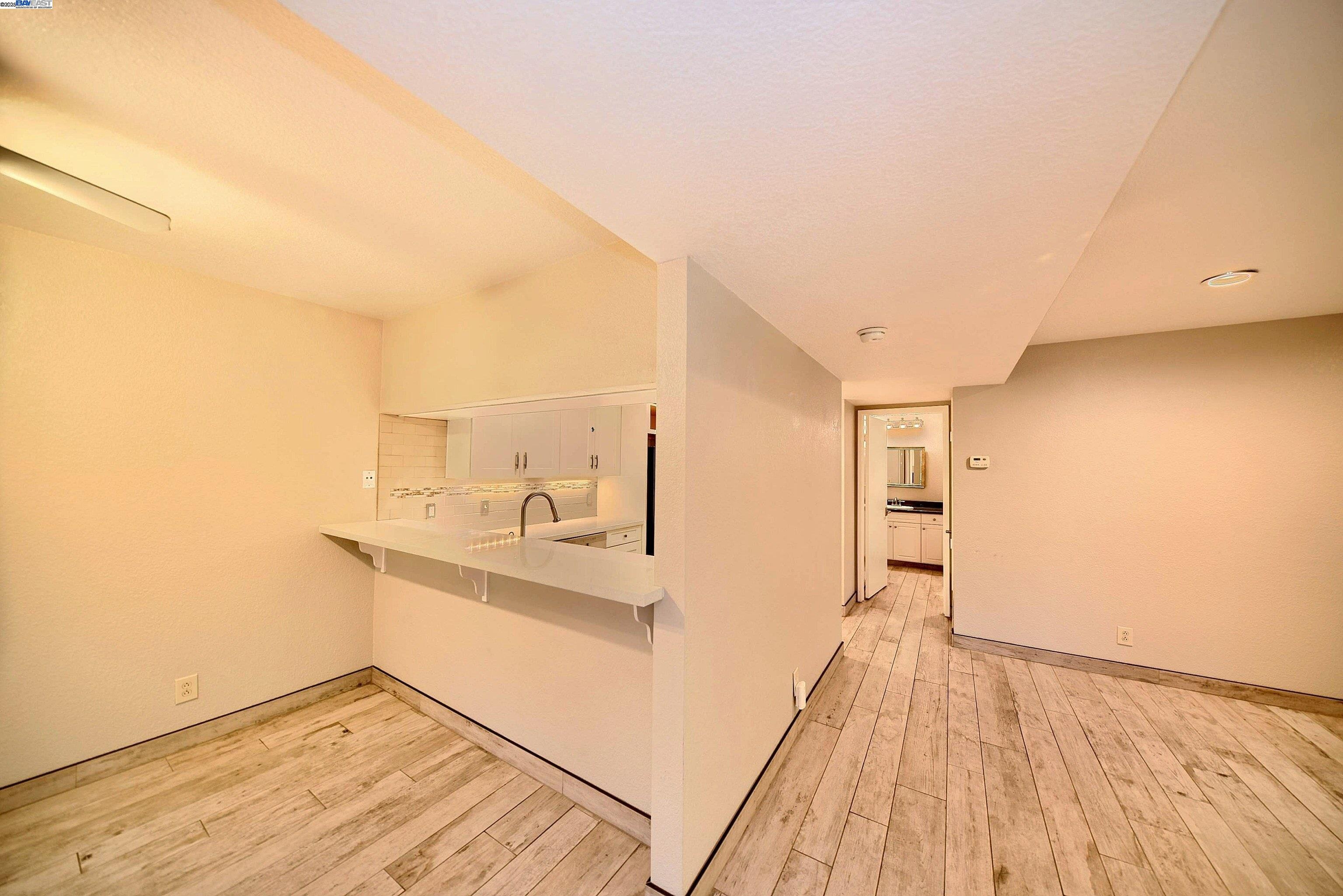 Photo #17: 41099043 Listing: Photo #17