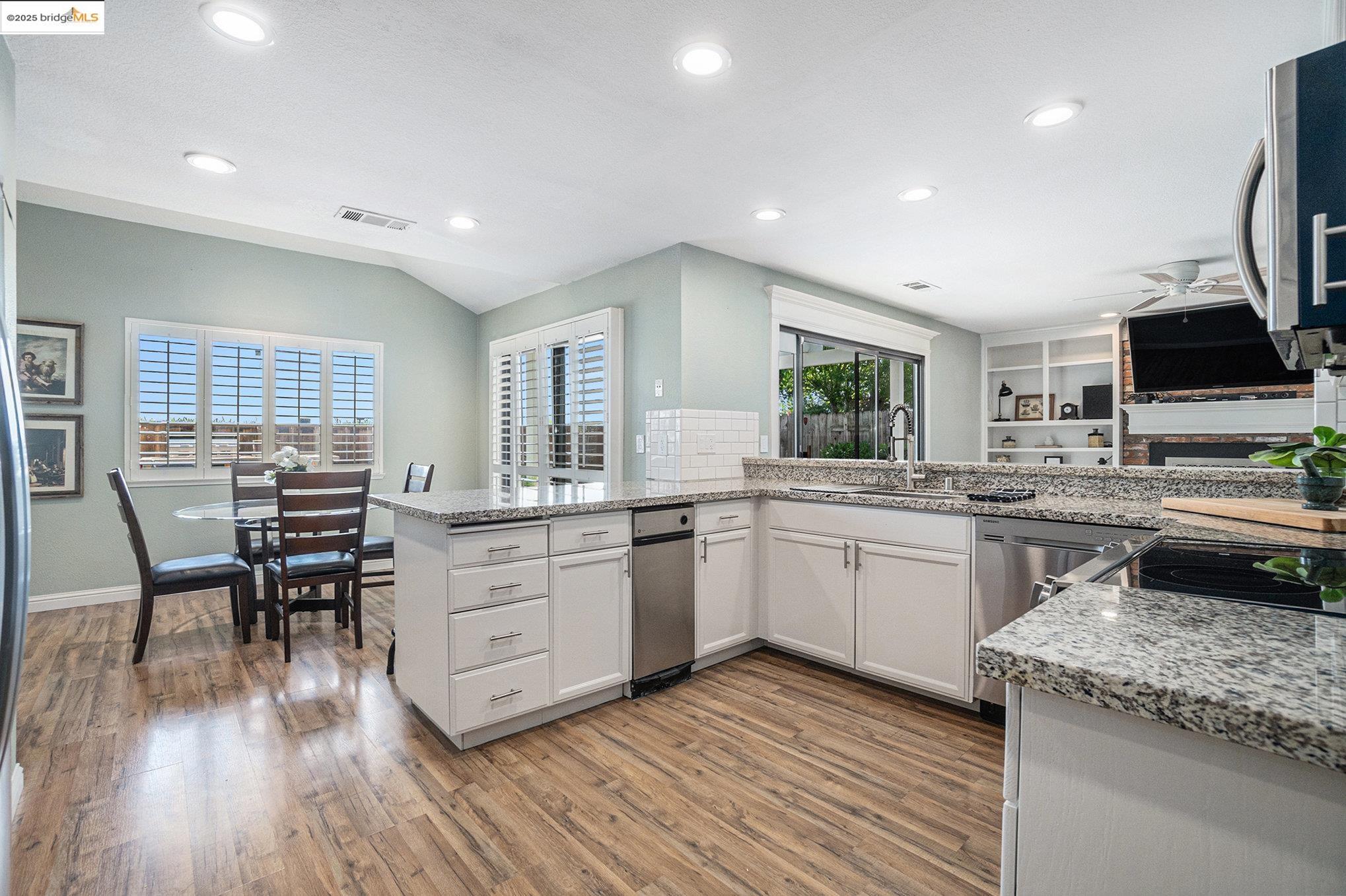 Detail Gallery Image 18 of 53 For 3336 Fontana Pl, Antioch,  CA 94509 - 4 Beds | 2/1 Baths