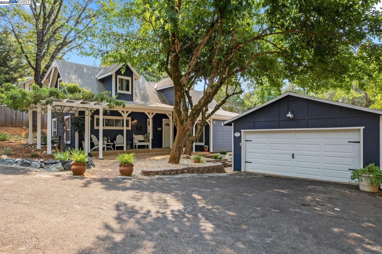 Detail Gallery Image 13 of 60 For 20140 Redwood Dr, Foresthill,  CA 95631 - 3 Beds | 2 Baths