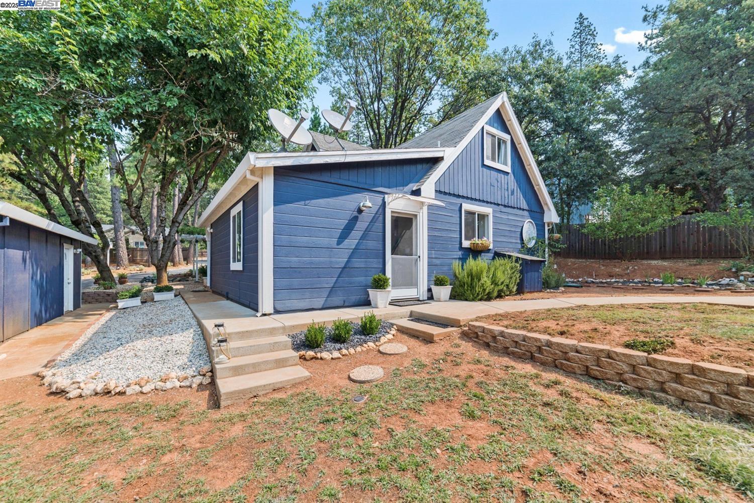 Detail Gallery Image 14 of 60 For 20140 Redwood Dr, Foresthill,  CA 95631 - 3 Beds | 2 Baths