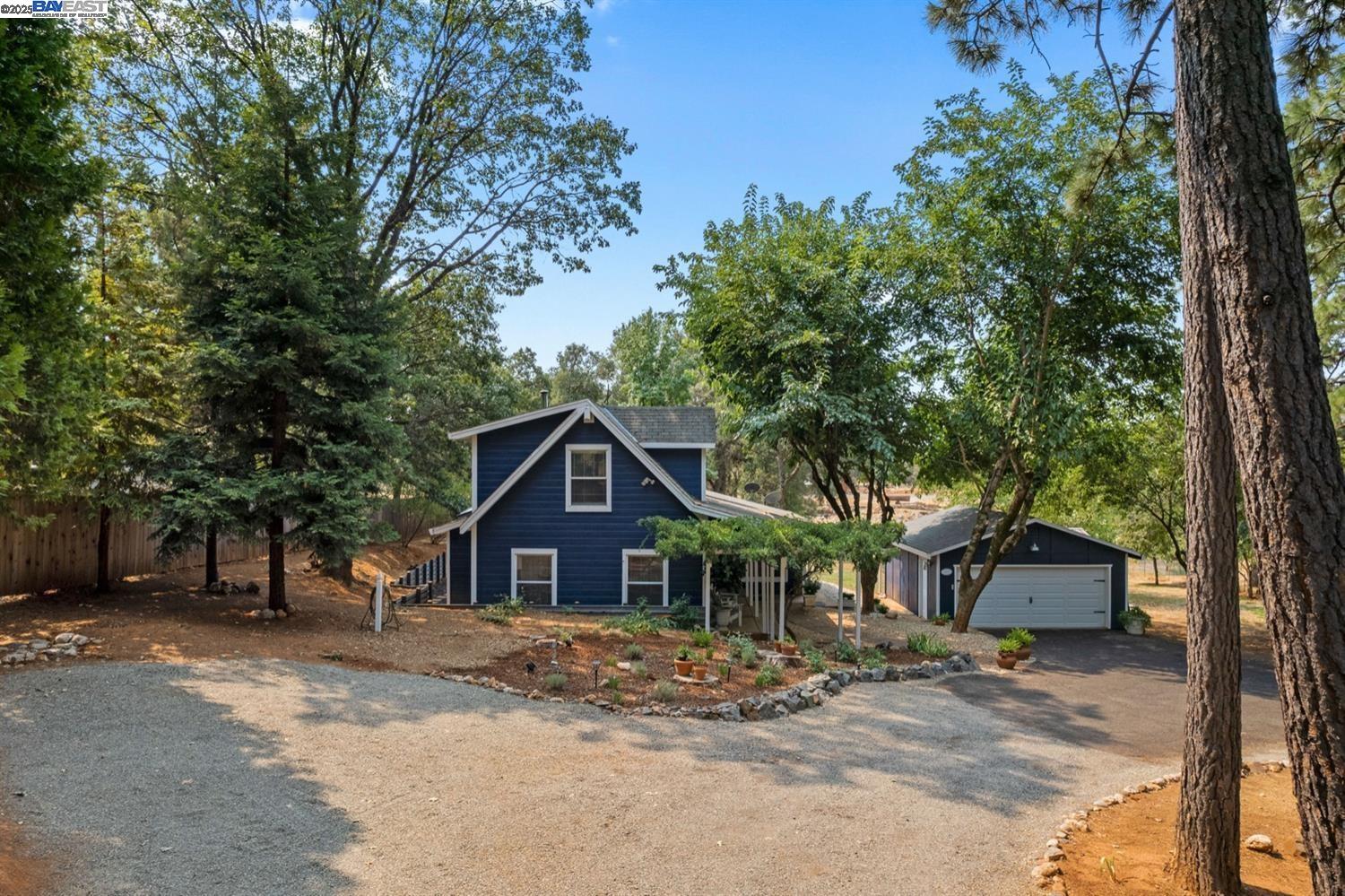 Detail Gallery Image 16 of 60 For 20140 Redwood Dr, Foresthill,  CA 95631 - 3 Beds | 2 Baths