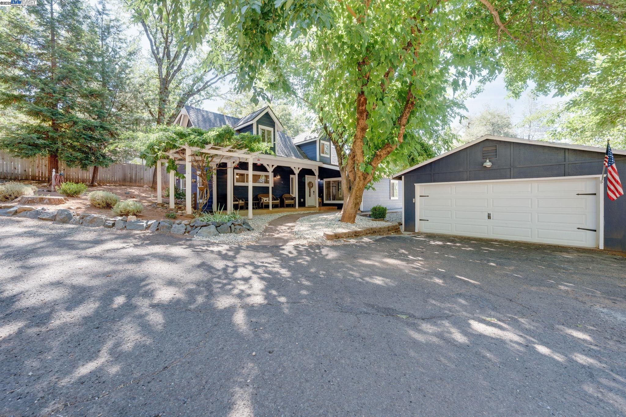 Detail Gallery Image 19 of 60 For 20140 Redwood Dr, Foresthill,  CA 95631 - 3 Beds | 2 Baths