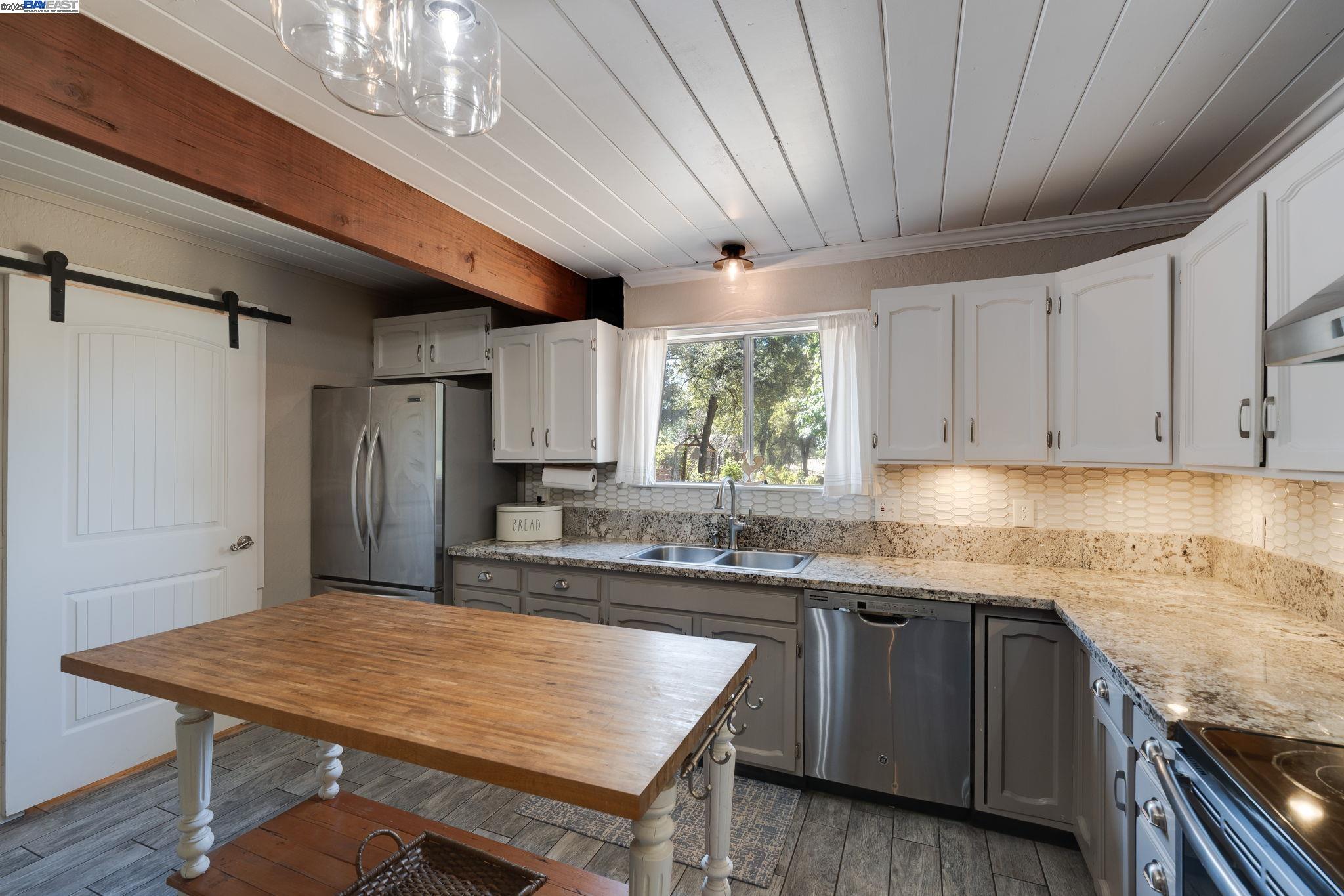 Detail Gallery Image 33 of 60 For 20140 Redwood Dr, Foresthill,  CA 95631 - 3 Beds | 2 Baths