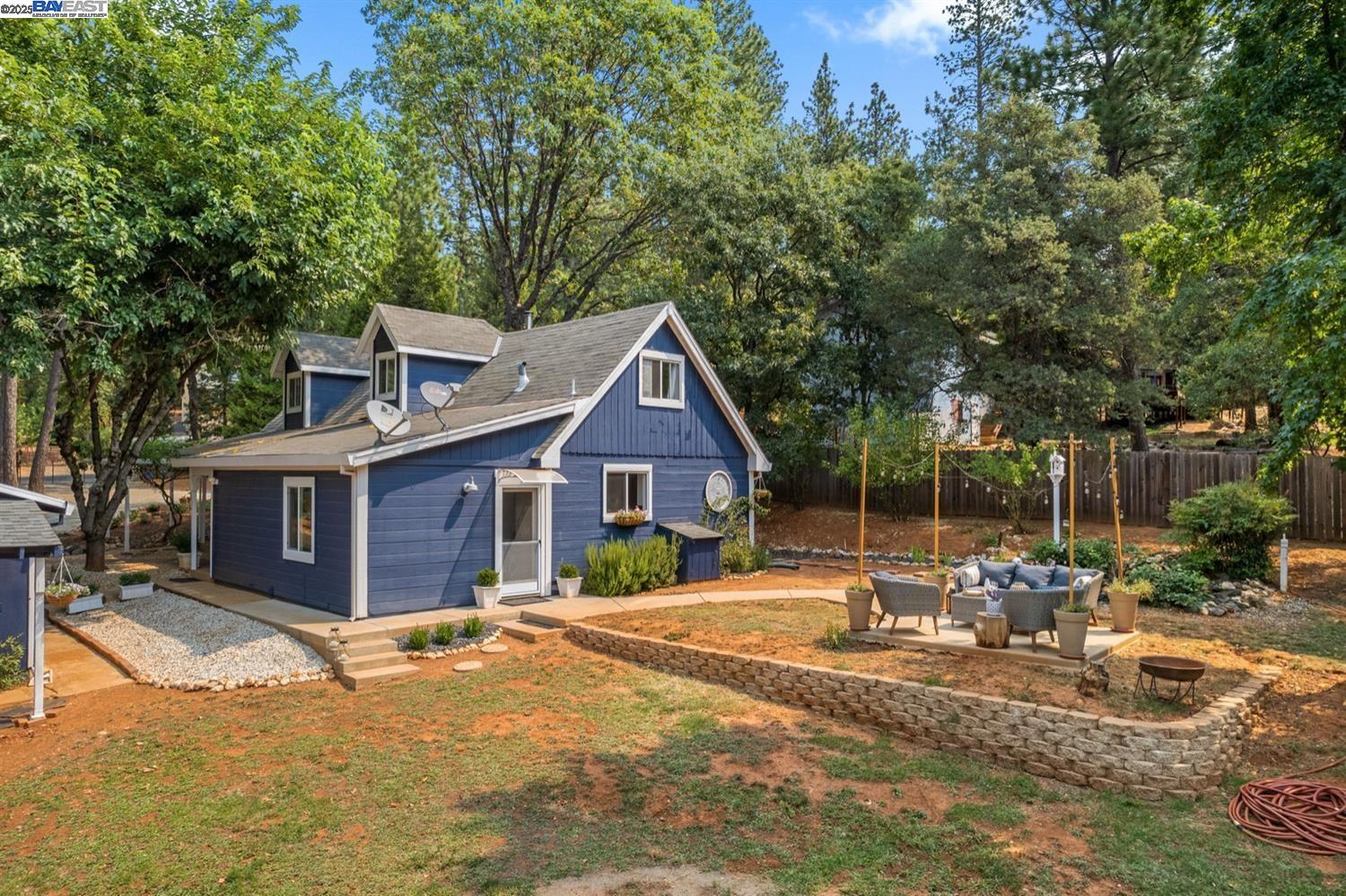 Detail Gallery Image 6 of 60 For 20140 Redwood Dr, Foresthill,  CA 95631 - 3 Beds | 2 Baths