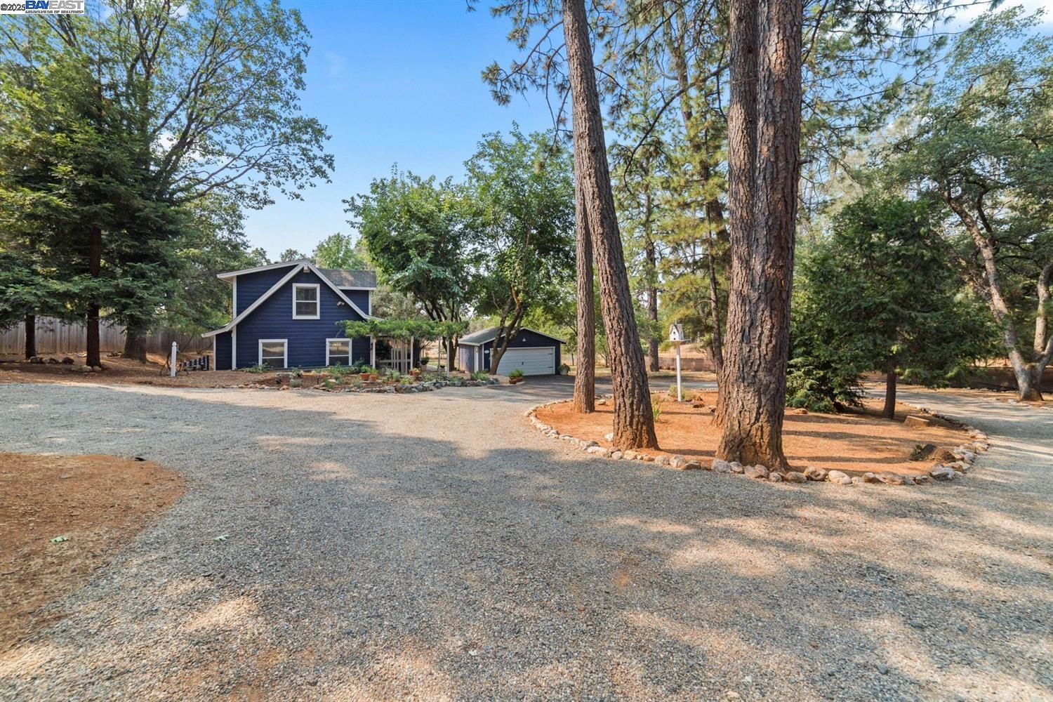 Detail Gallery Image 9 of 60 For 20140 Redwood Dr, Foresthill,  CA 95631 - 3 Beds | 2 Baths
