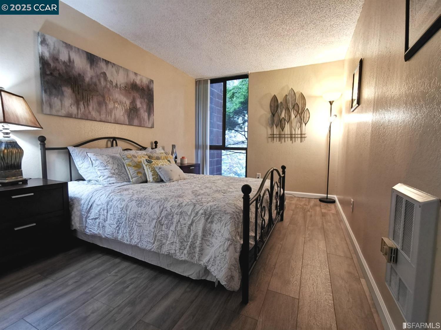 555 Pierce St # 328, Albany, California 94706, 2 Bedrooms Bedrooms, 5 Rooms Rooms,2 BathroomsBathrooms,Residential Lease,For Rent,555 Pierce St # 328,41099074