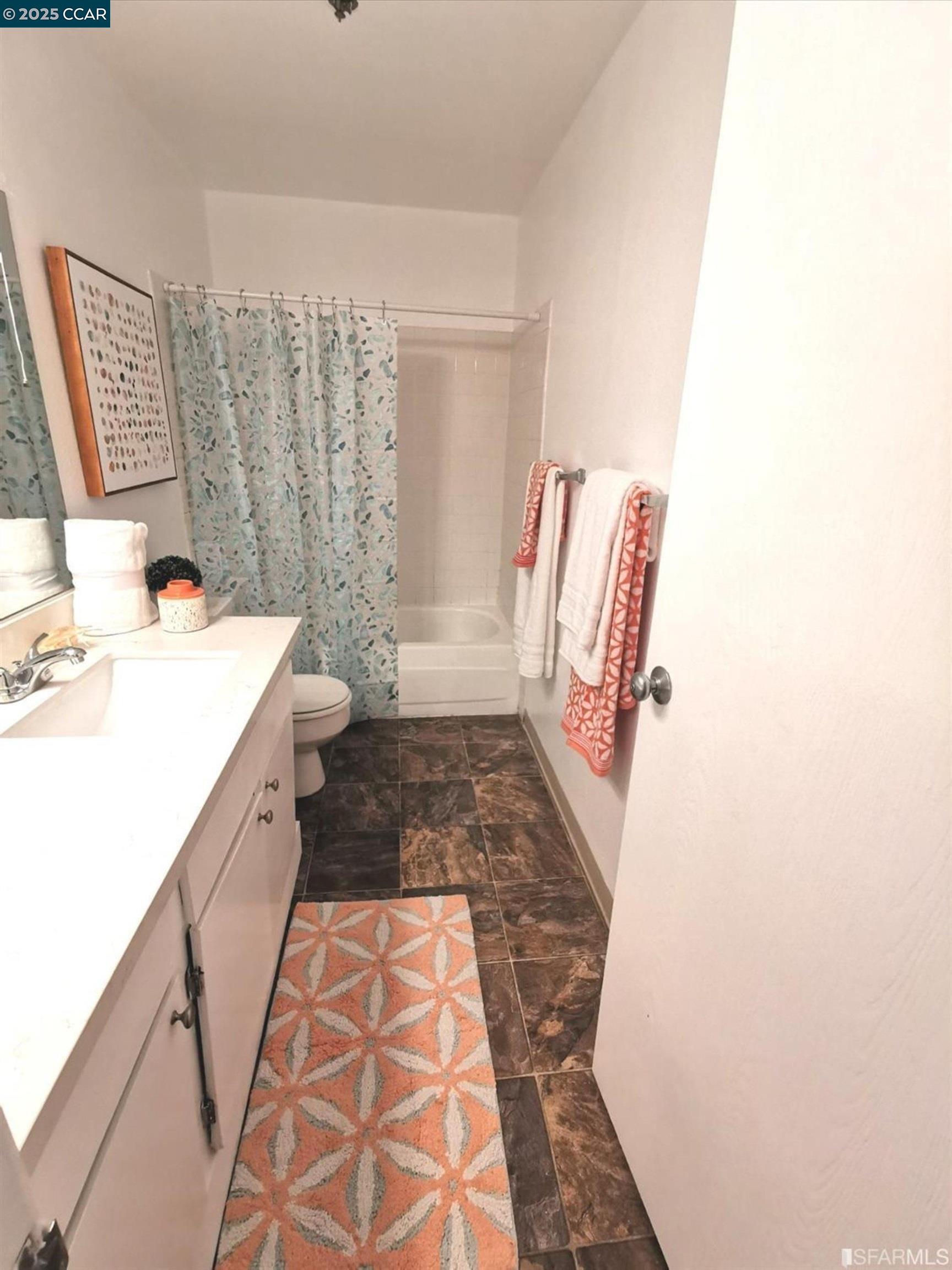 555 Pierce St # 328, Albany, California 94706, 2 Bedrooms Bedrooms, 5 Rooms Rooms,2 BathroomsBathrooms,Residential Lease,For Rent,555 Pierce St # 328,41099074