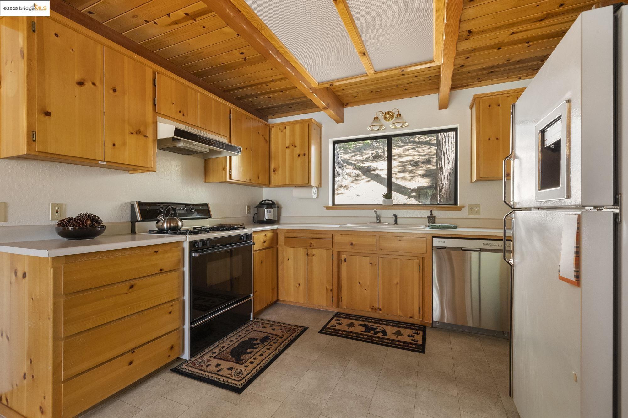 Detail Gallery Image 18 of 57 For 25488 Rebekah Rd, Long Barn,  CA 95335 - 3 Beds | 2 Baths
