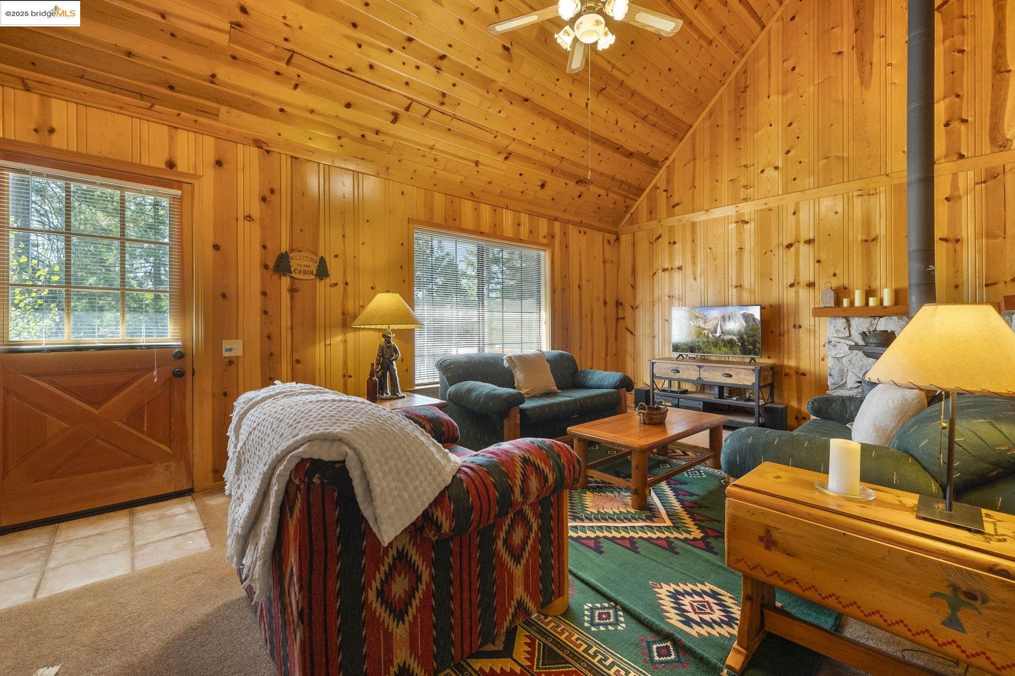 Detail Gallery Image 4 of 57 For 25488 Rebekah Rd, Long Barn,  CA 95335 - 3 Beds | 2 Baths