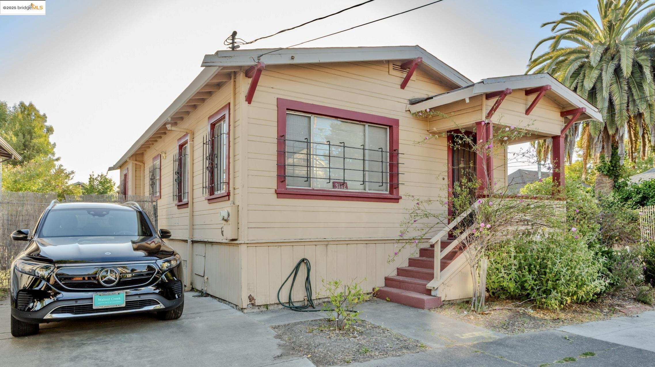 Detail Gallery Image 1 of 1 For 3112 Harper St, Berkeley,  CA 94703 - 2 Beds | 1 Baths