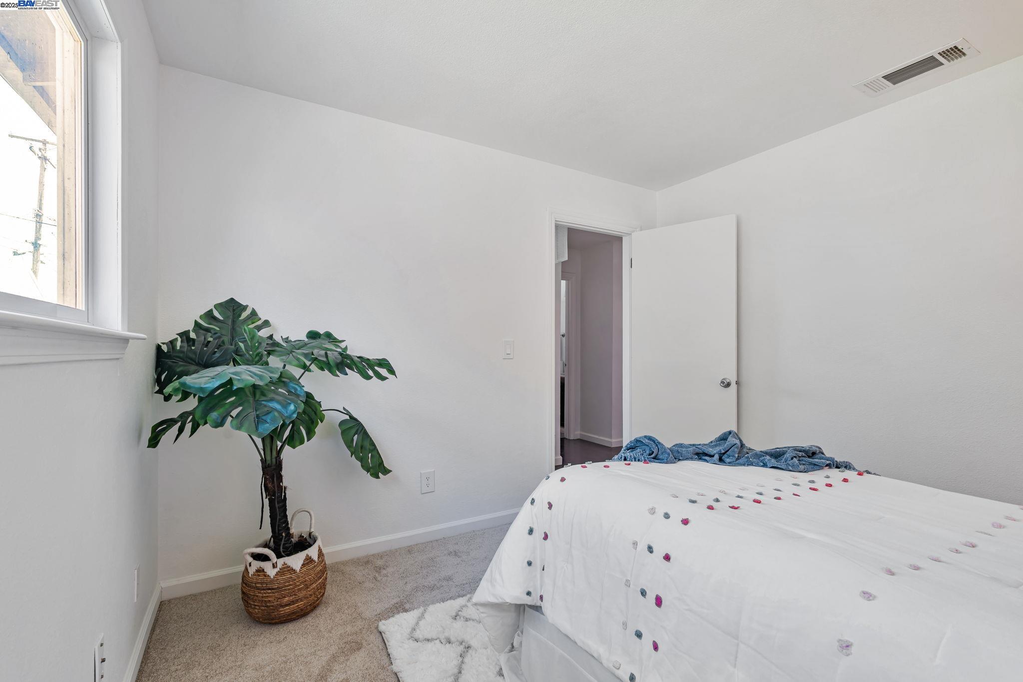Detail Gallery Image 12 of 24 For 604 Helen Ct, Manteca,  CA 95336 - 3 Beds | 1 Baths