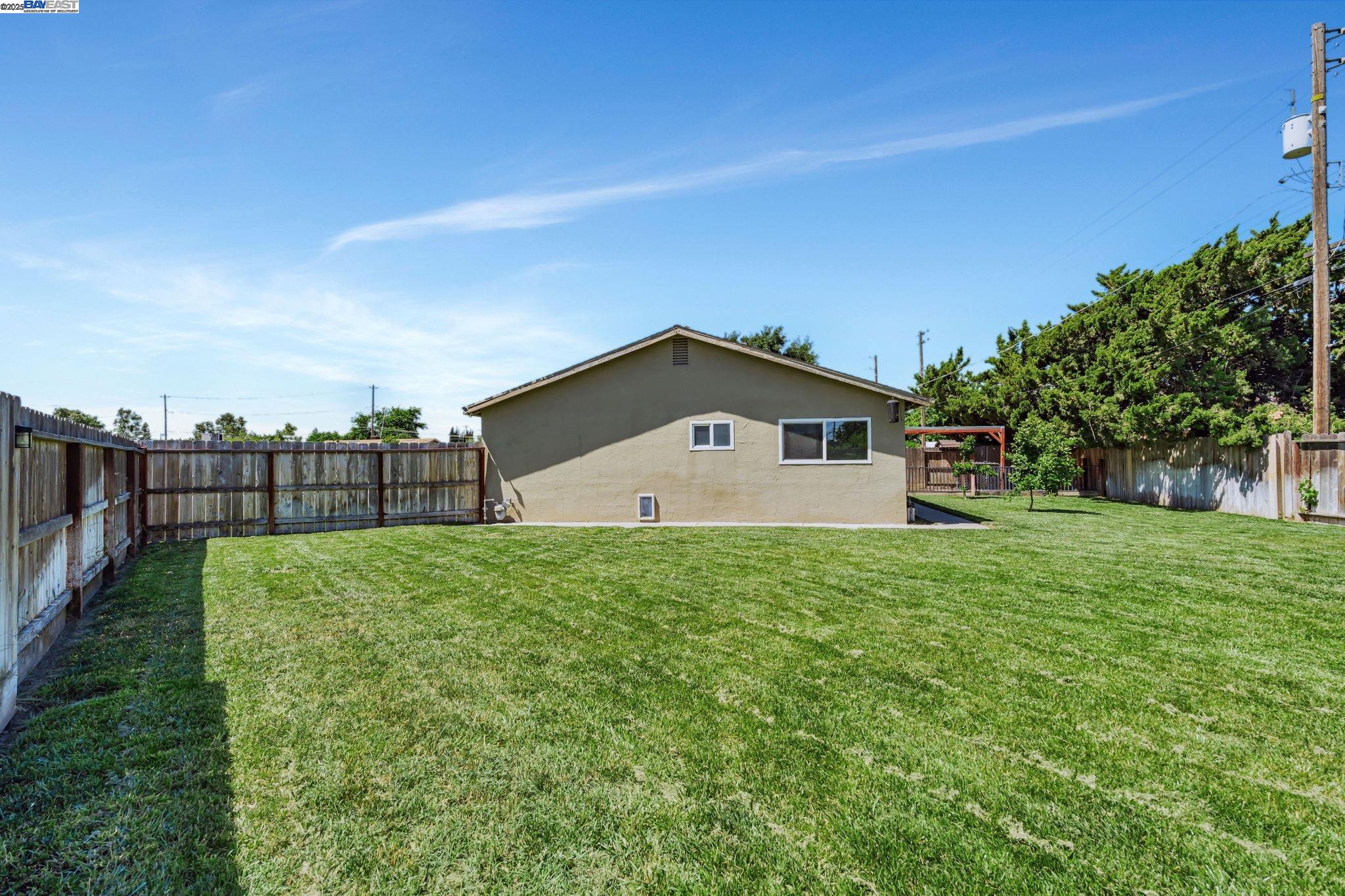Detail Gallery Image 6 of 24 For 604 Helen Ct, Manteca,  CA 95336 - 3 Beds | 1 Baths