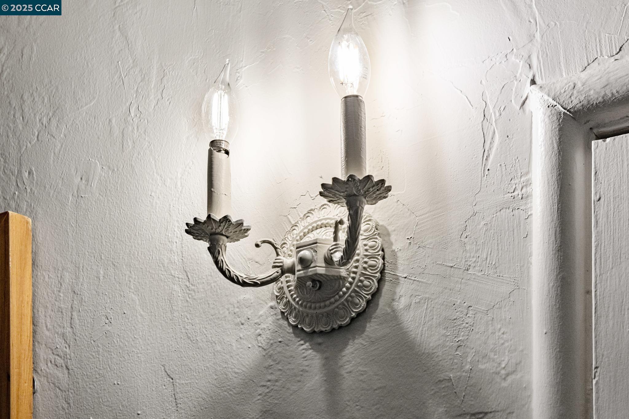Detail Gallery Image 13 of 55 For 5810 Estates Dr, Oakland,  CA 94611 - 3 Beds | 1 Baths