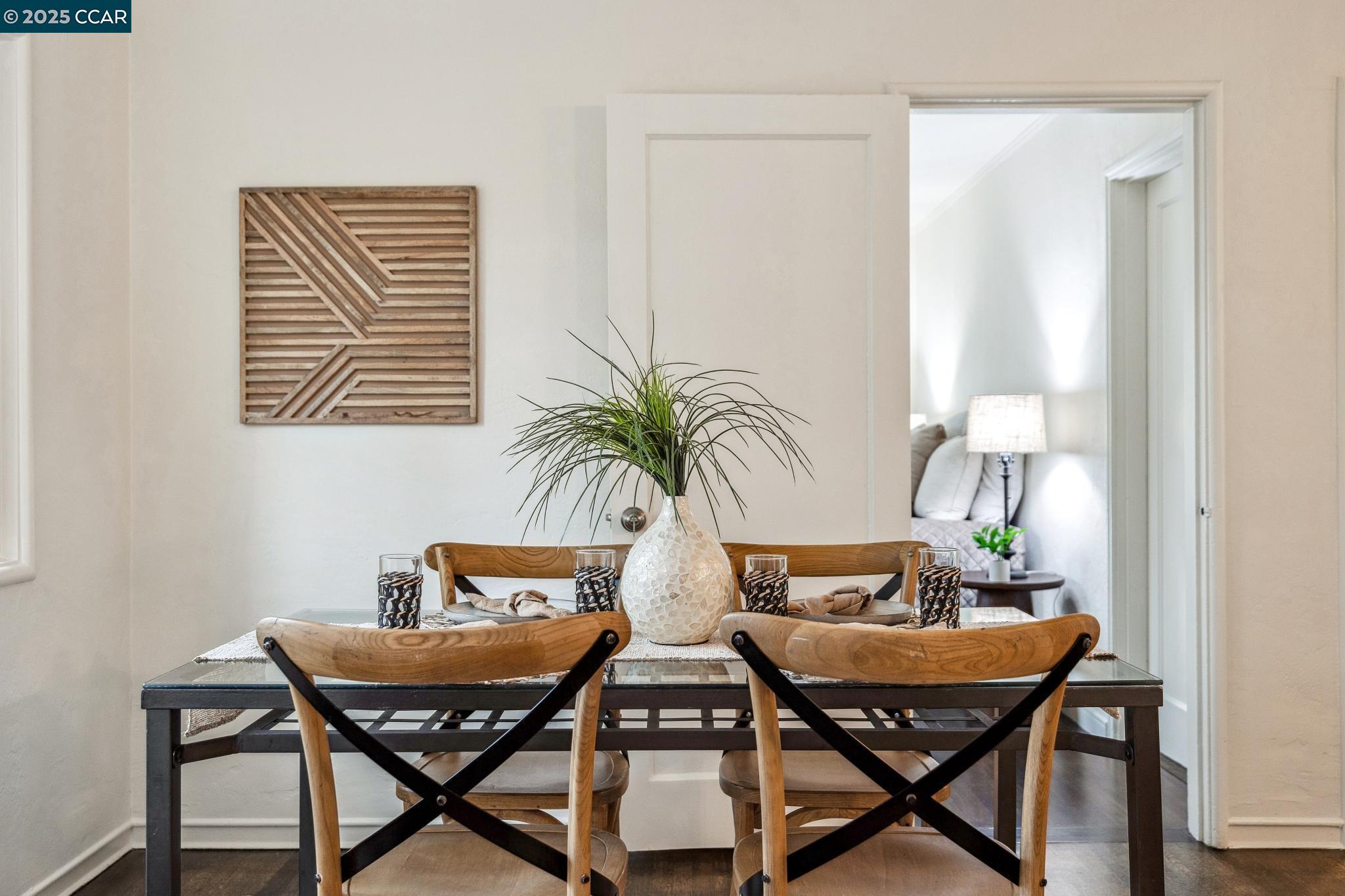 Detail Gallery Image 27 of 55 For 5810 Estates Dr, Oakland,  CA 94611 - 3 Beds | 1 Baths