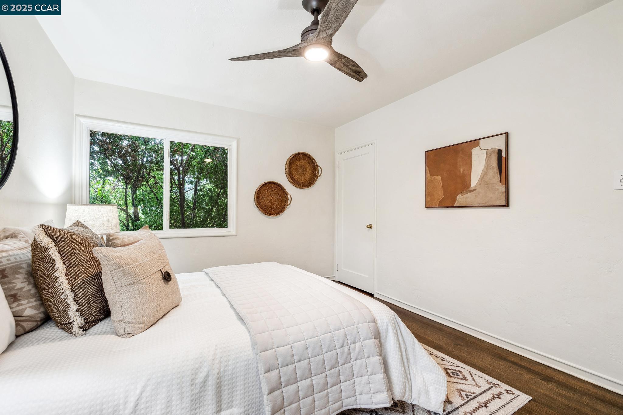 Detail Gallery Image 45 of 55 For 5810 Estates Dr, Oakland,  CA 94611 - 3 Beds | 1 Baths