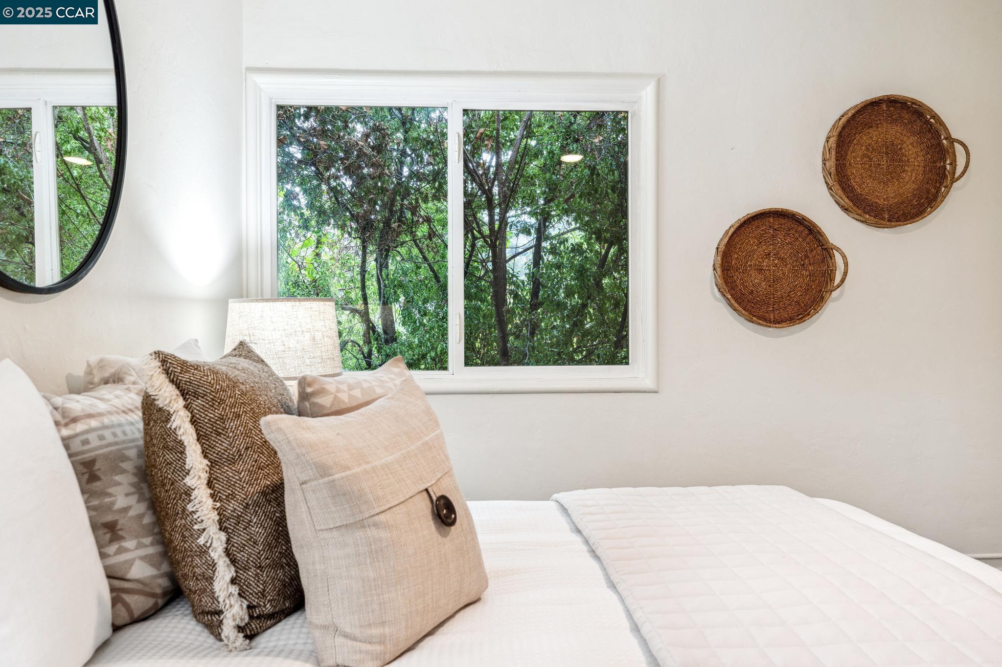 Detail Gallery Image 46 of 55 For 5810 Estates Dr, Oakland,  CA 94611 - 3 Beds | 1 Baths