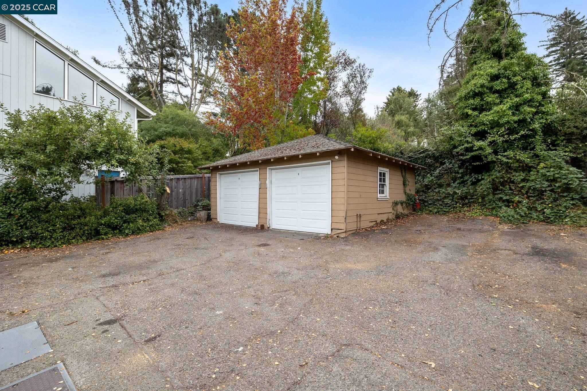 Detail Gallery Image 54 of 55 For 5810 Estates Dr, Oakland,  CA 94611 - 3 Beds | 1 Baths