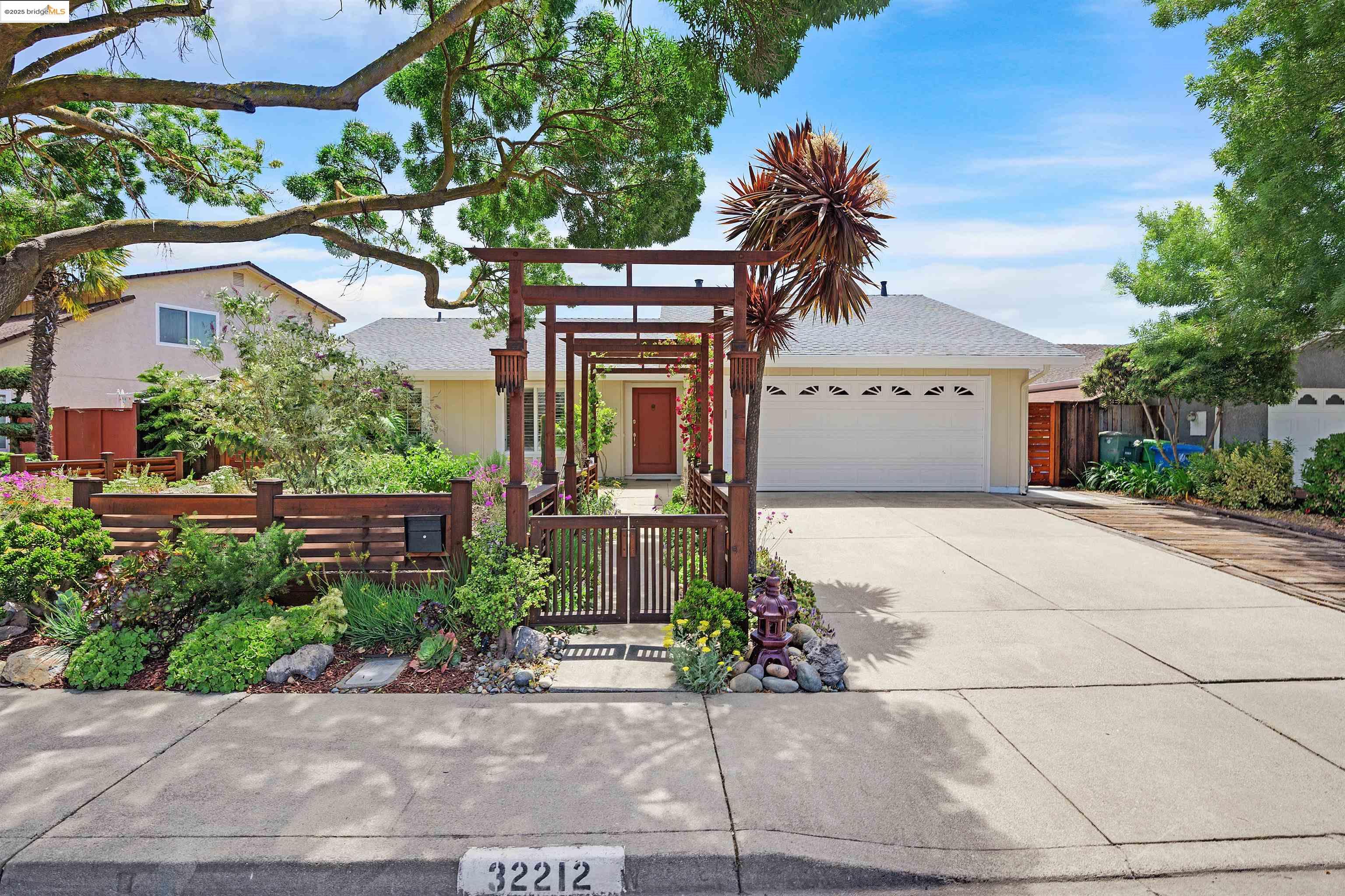 Front Image Thumbnail for EB41099096