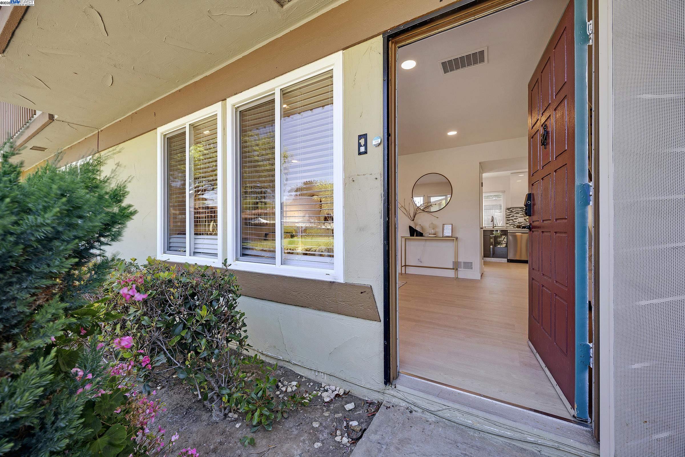 Photo #4: 41099100 Listing: Photo #4