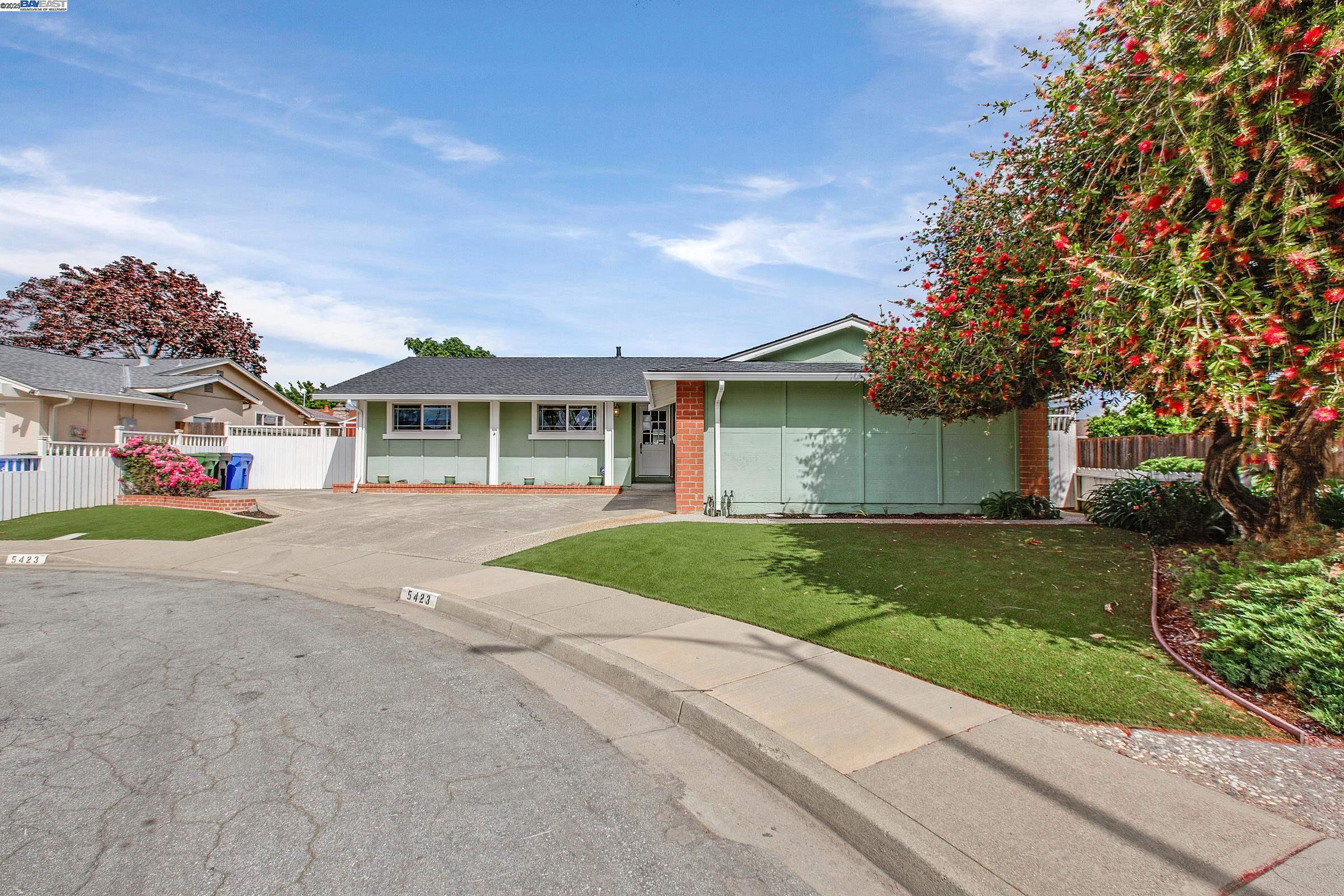 5423 Buchanan Plc, Fremont, California 94538, 4 Bedrooms Bedrooms, 7 Rooms Rooms,2 BathroomsBathrooms,Residential,For Sale,5423 Buchanan Plc,41099101