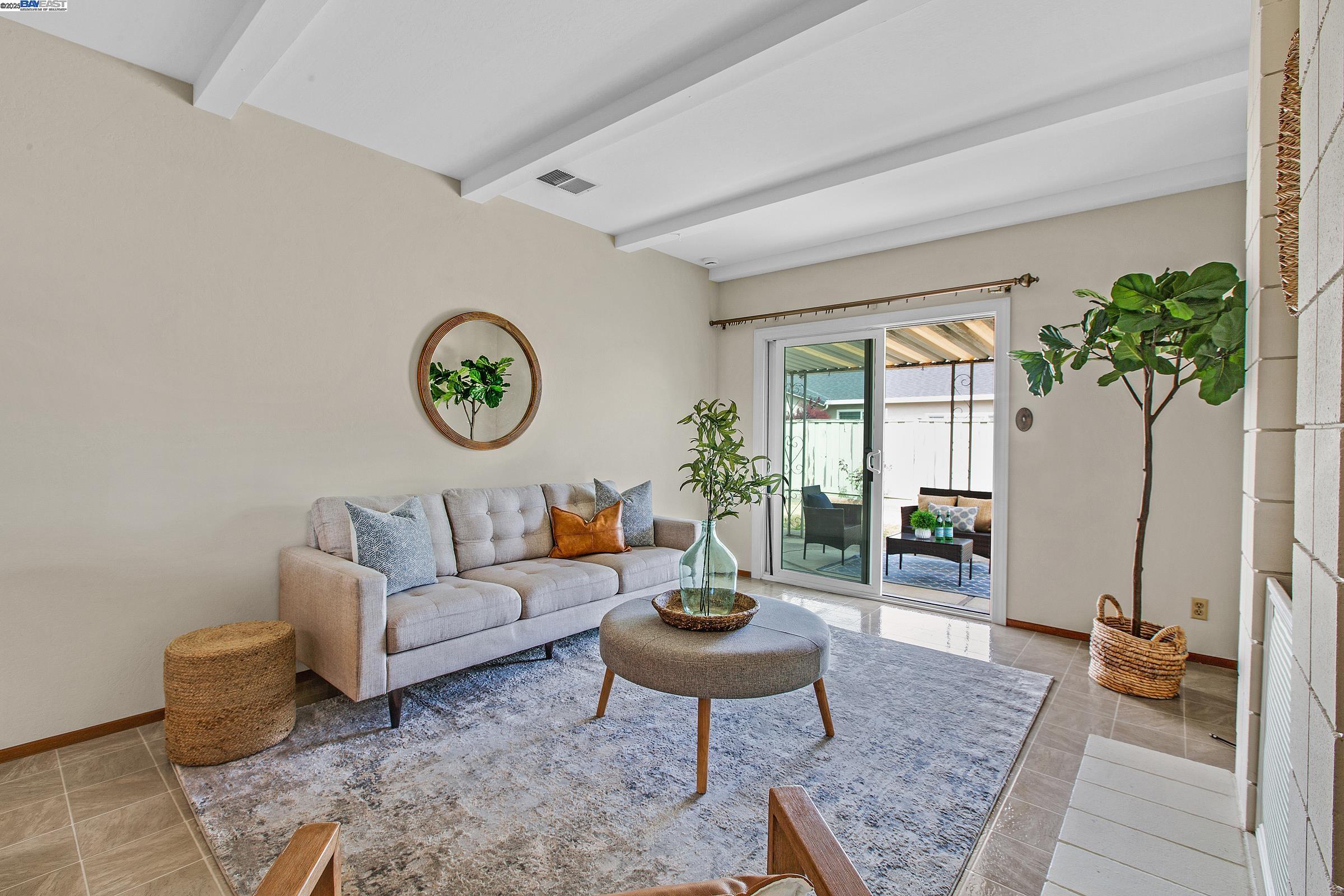 5423 Buchanan Plc, Fremont, California 94538, 4 Bedrooms Bedrooms, 7 Rooms Rooms,2 BathroomsBathrooms,Residential,For Sale,5423 Buchanan Plc,41099101