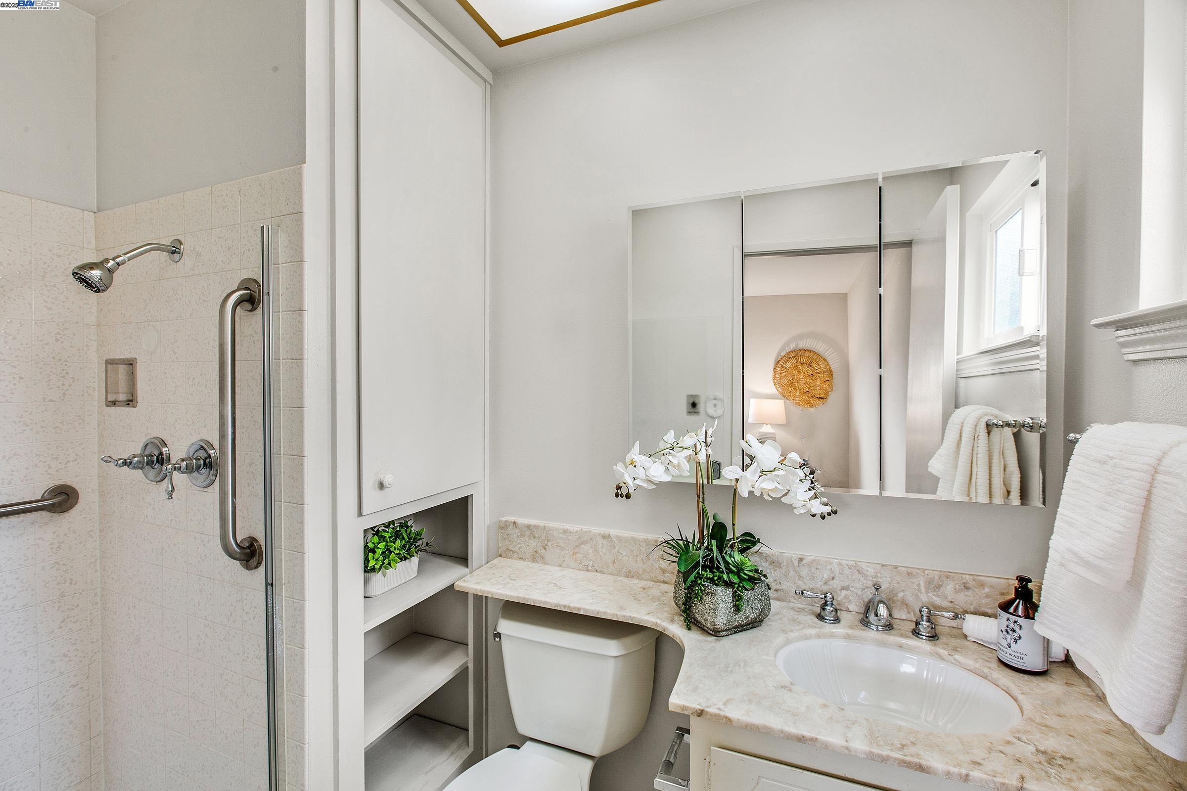 5423 Buchanan Plc, Fremont, California 94538, 4 Bedrooms Bedrooms, 7 Rooms Rooms,2 BathroomsBathrooms,Residential,For Sale,5423 Buchanan Plc,41099101