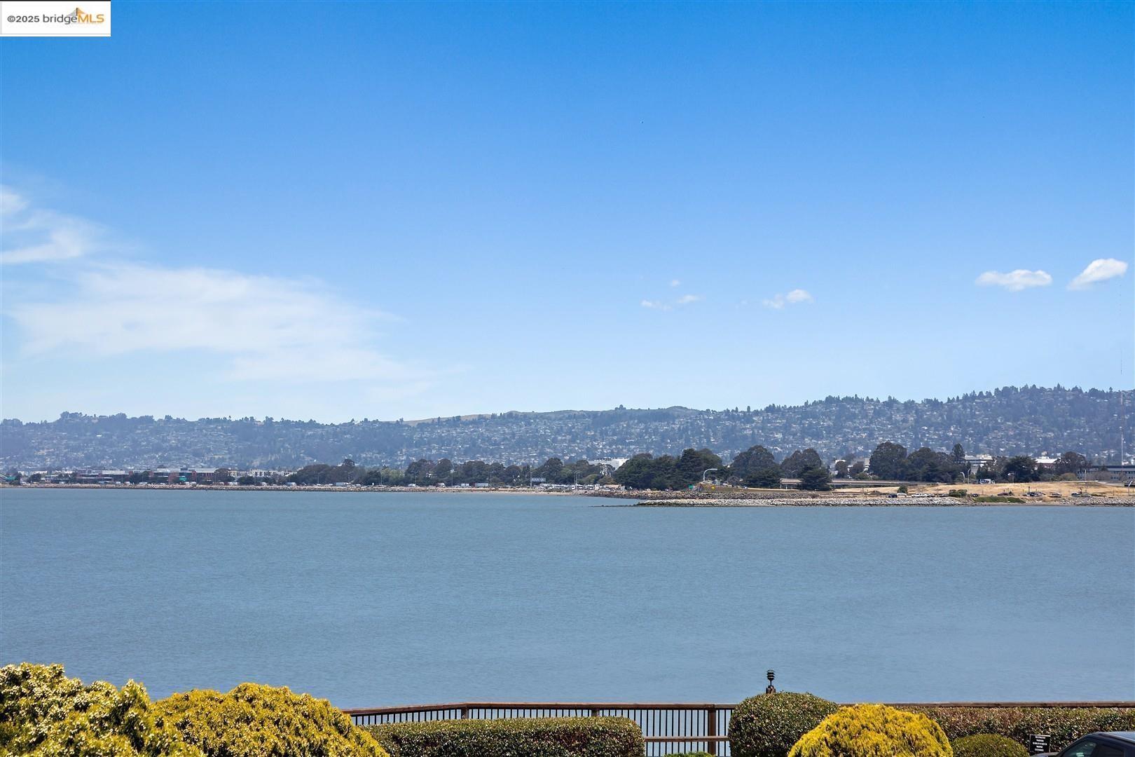 More Details about MLS # 41099102 : 9 COMMODORE DR # A216