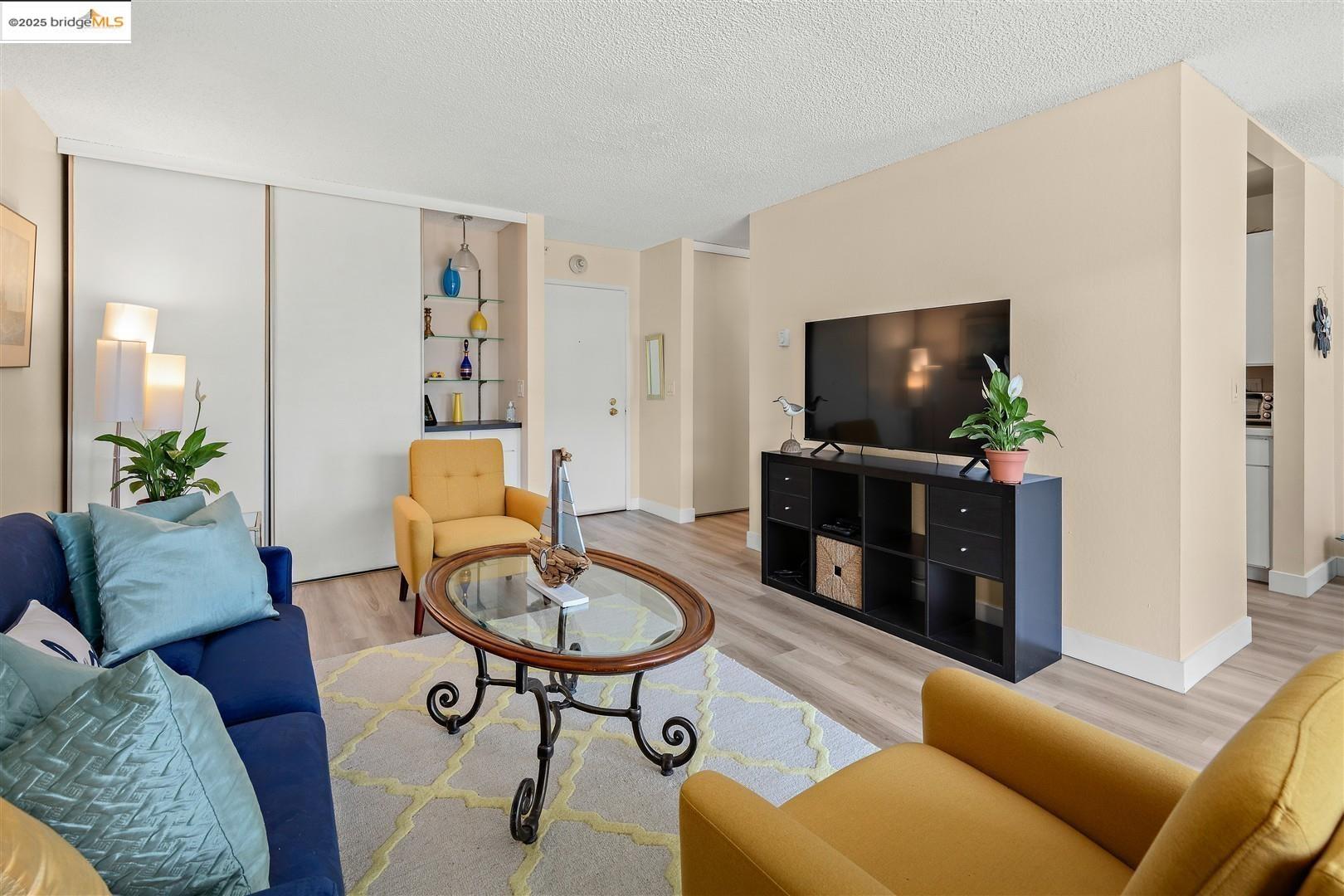 Photo #5: 41099102 Listing: Photo #5